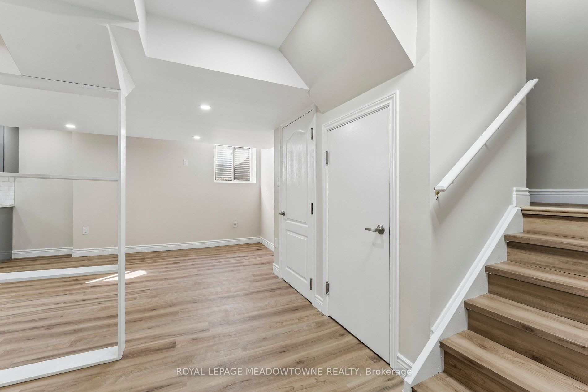 15 Learmont Avenue Property Photo 7