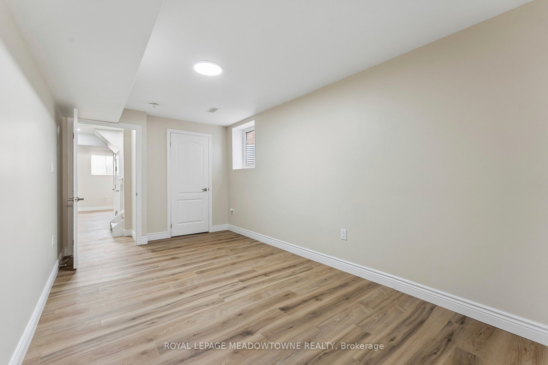 15 Learmont Avenue Property Photo 23