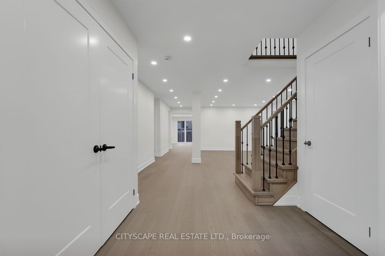 17 Ferncastle Crescent Property Photo 3