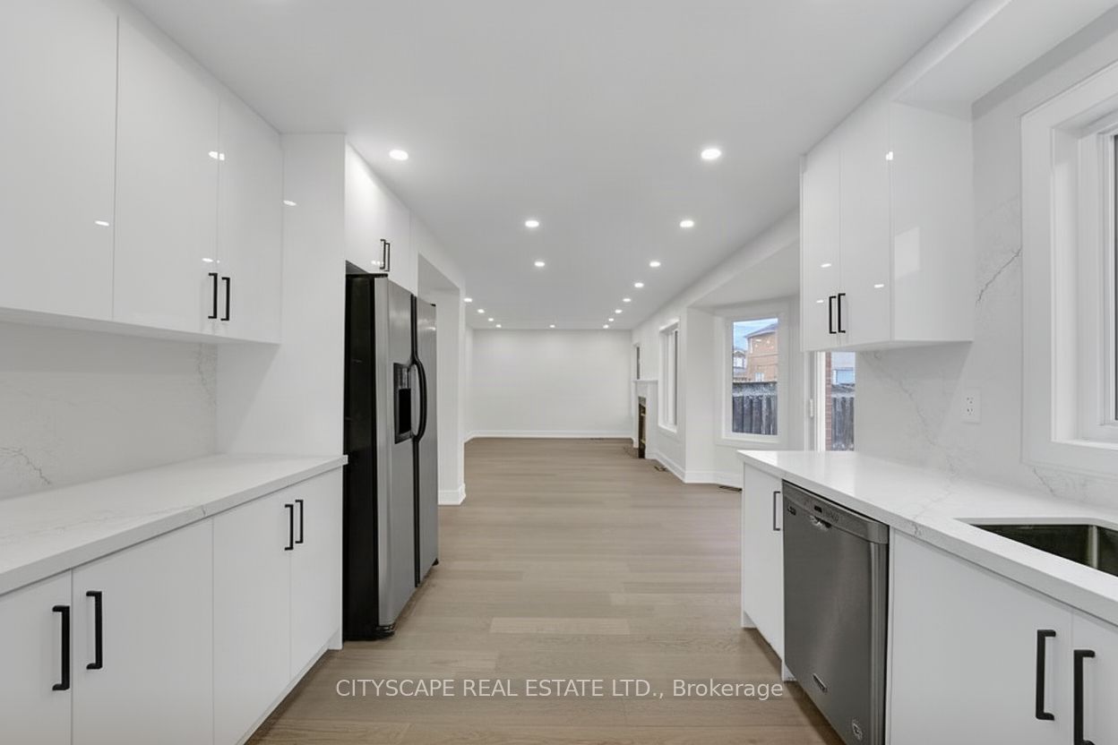 17 Ferncastle Crescent Property Photo 11