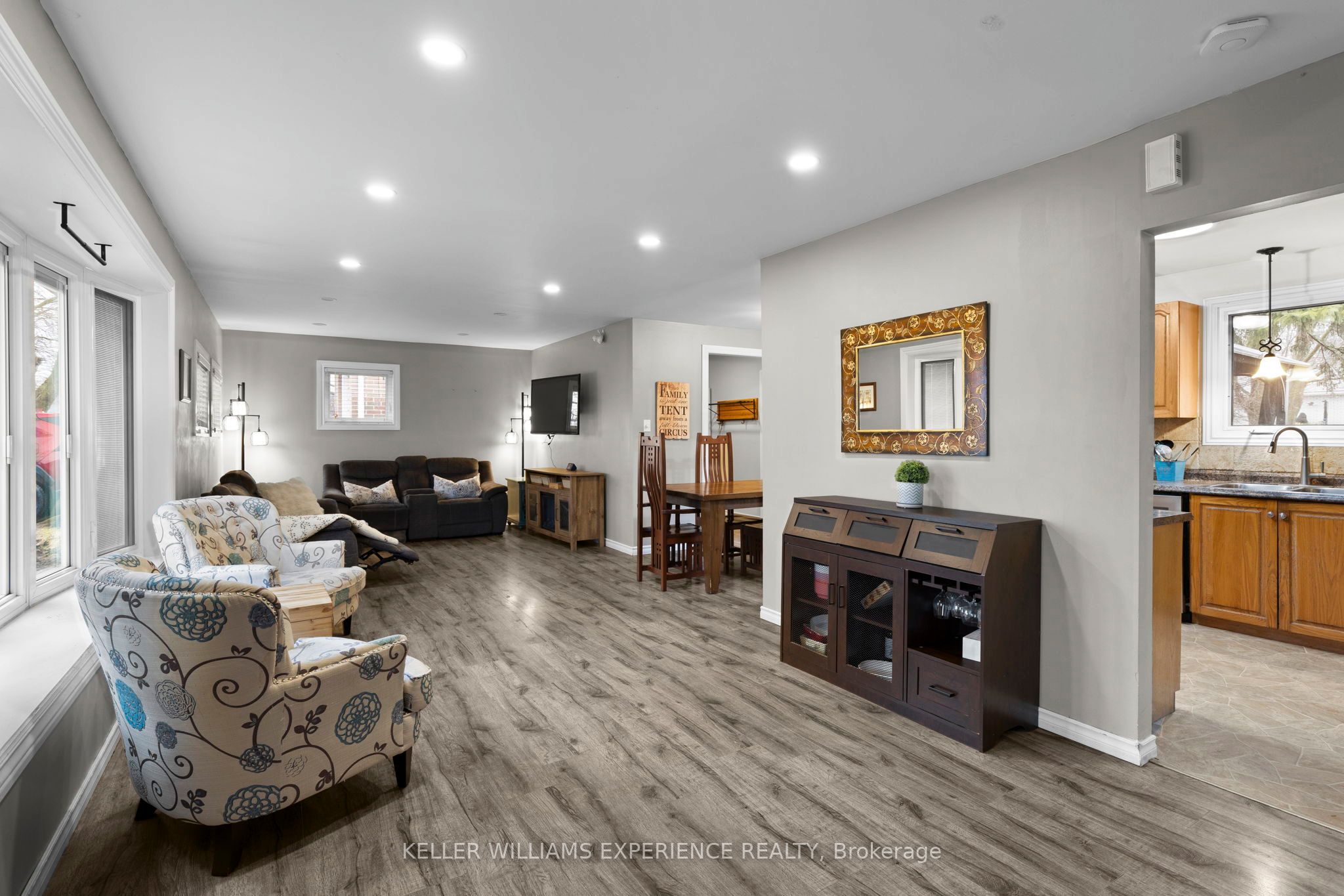 27 Rustic Crescent Property Photo 8