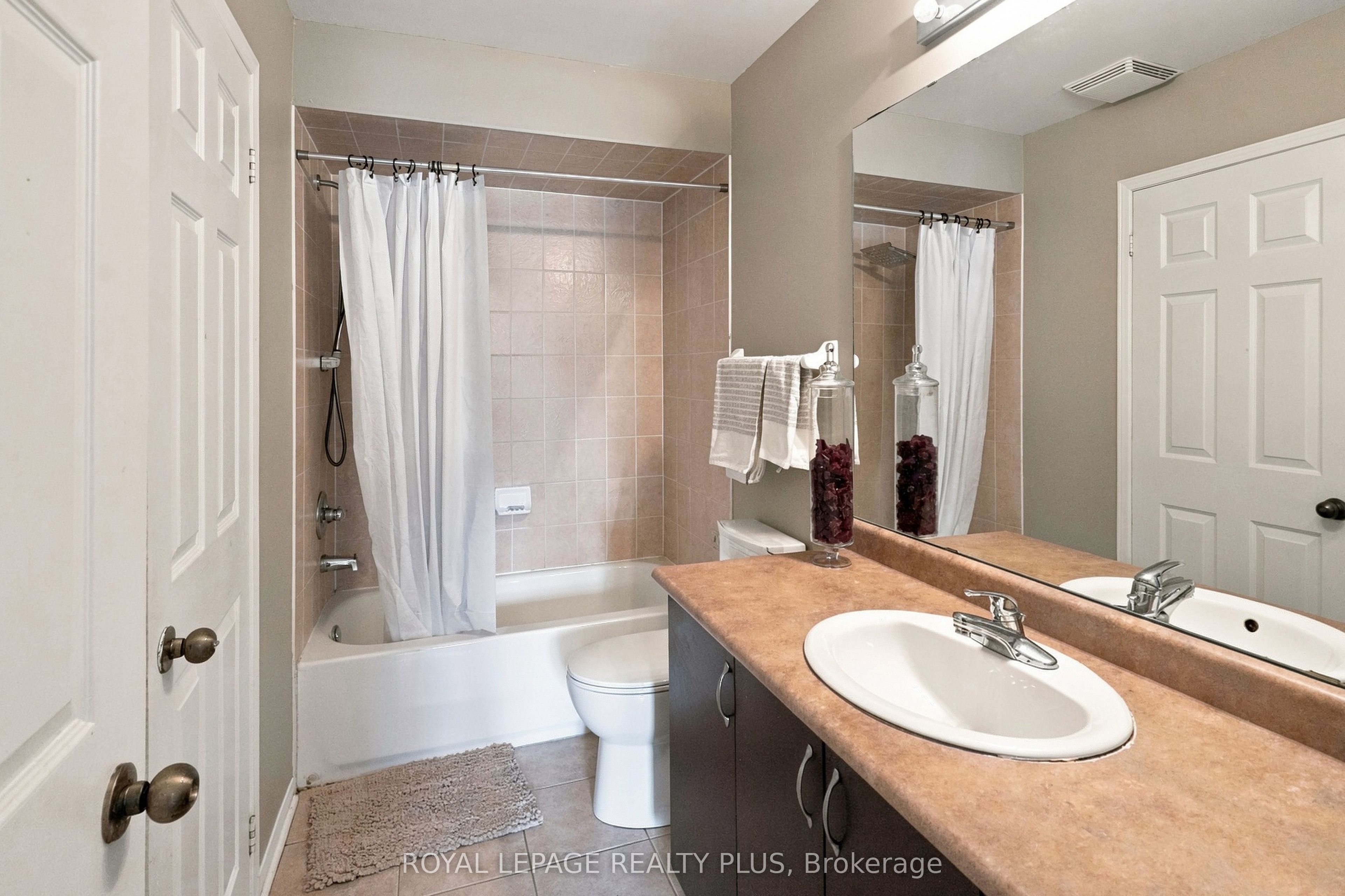 2333 Sutton Drive Property Photo 21