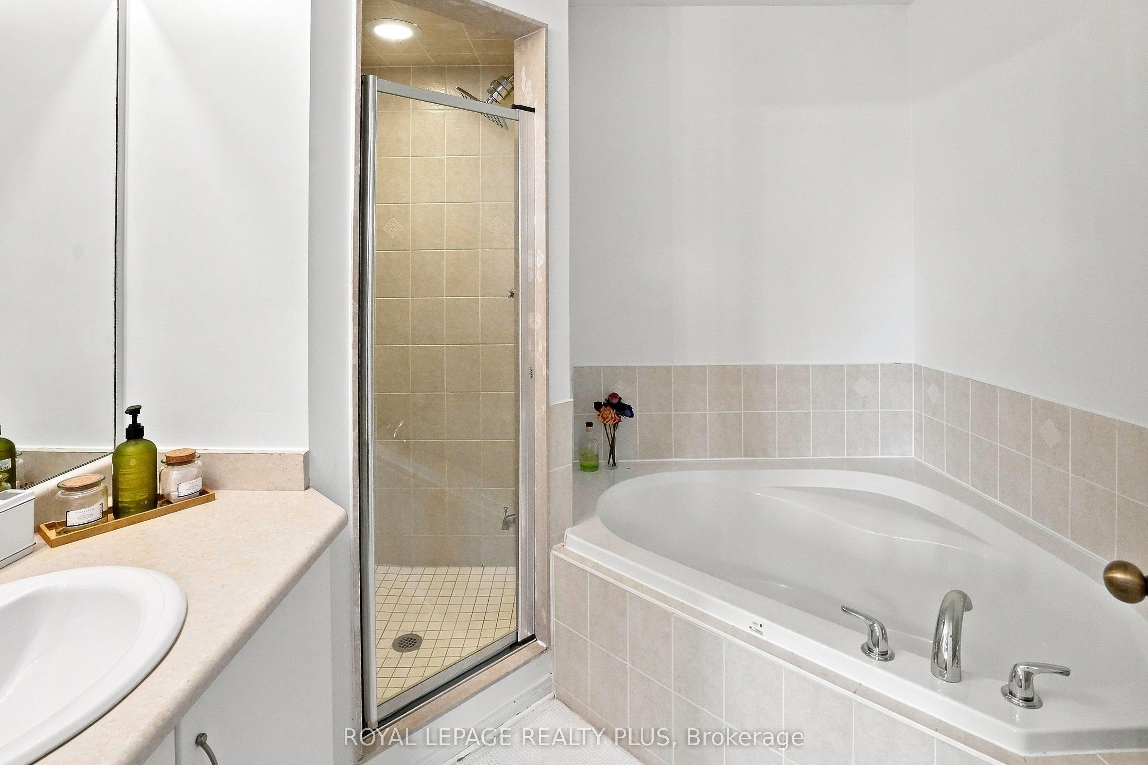 2333 Sutton Drive Property Photo 23
