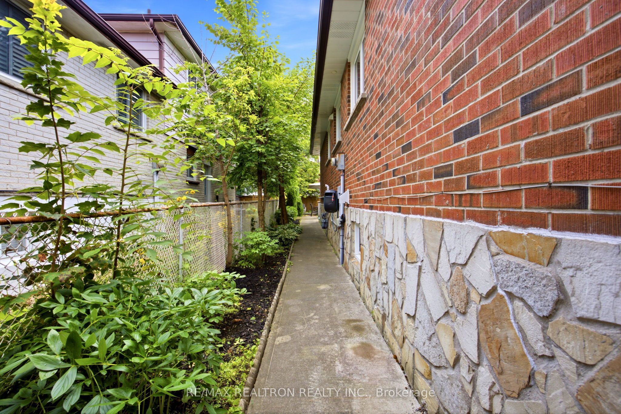 118 Surbray Grove Property Photo 34