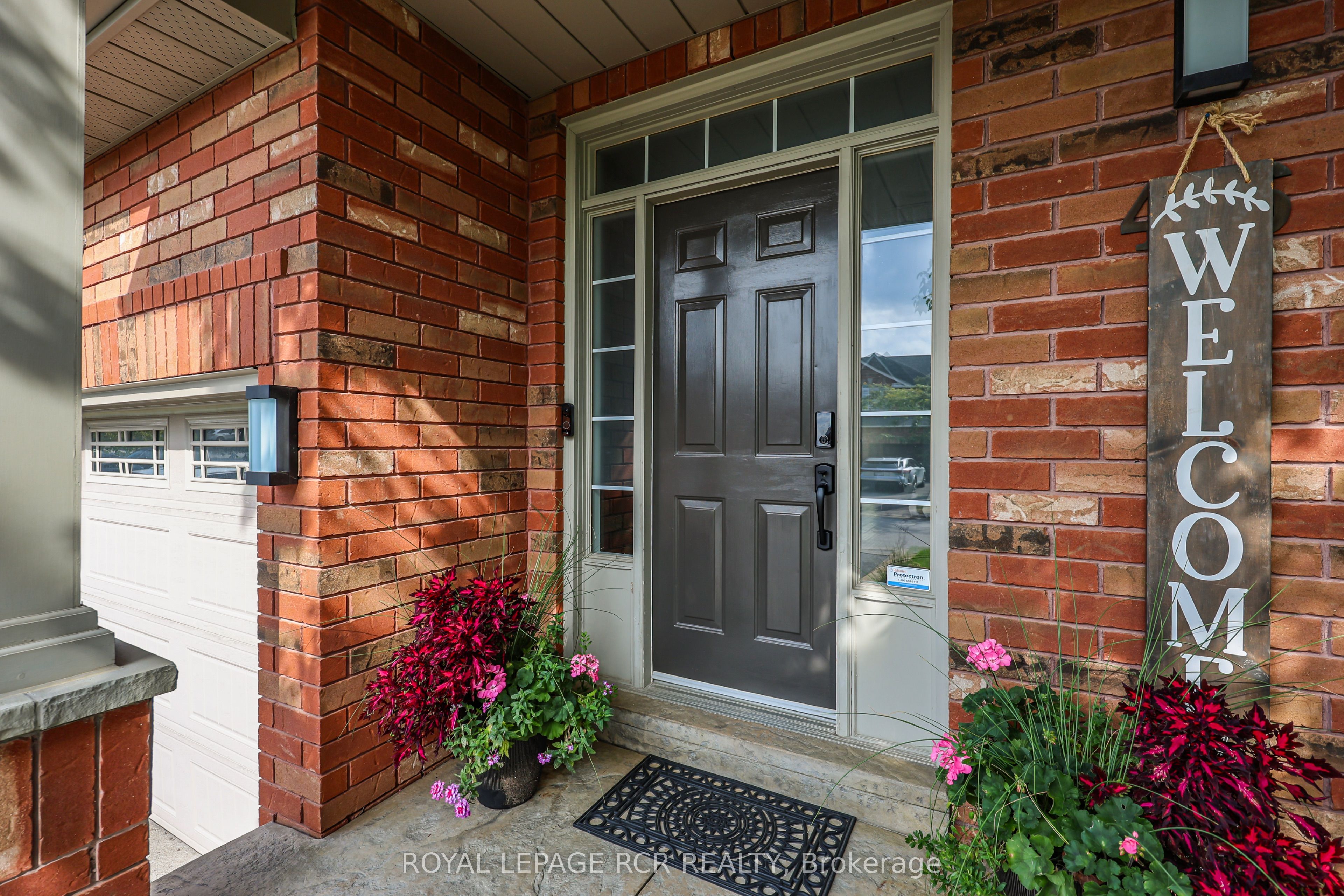 46 Cross Country Boulevard Property Photo 3