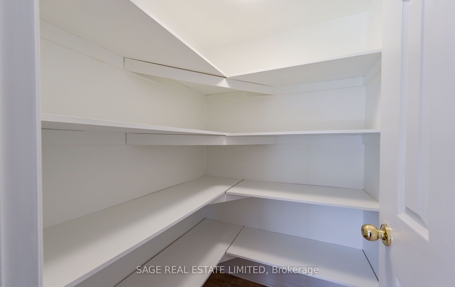 6 Fairhill Avenue Property Photo 12