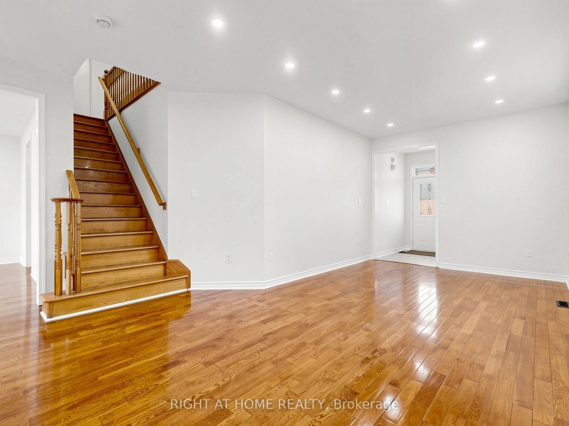 5817 Whitehorn Avenue Property Photo 6