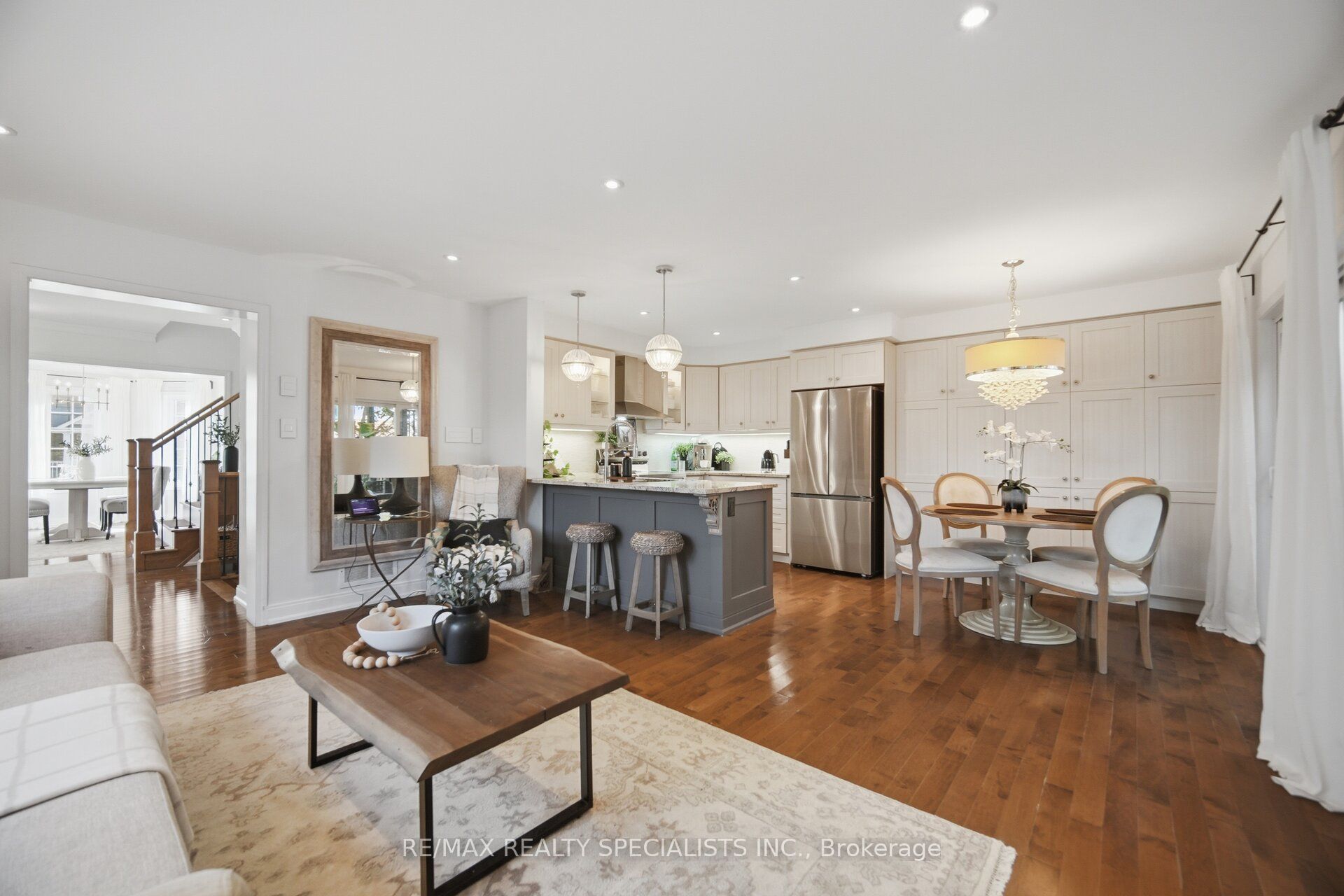 308 Mortimer Crescent Property Photo 4