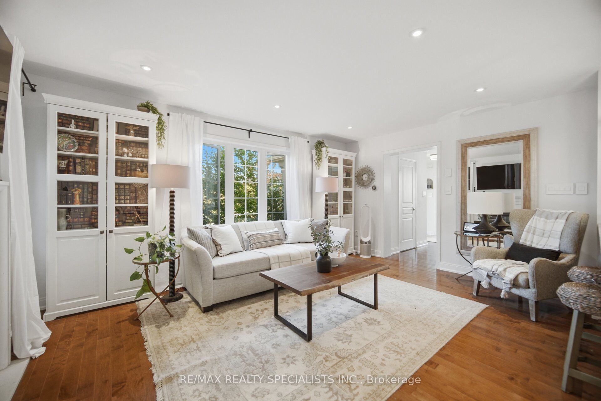 308 Mortimer Crescent Property Photo 8