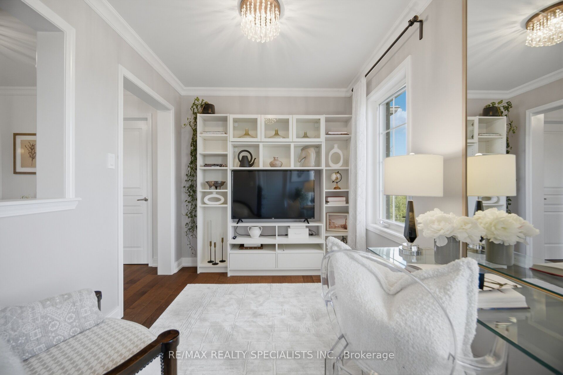308 Mortimer Crescent Property Photo 12