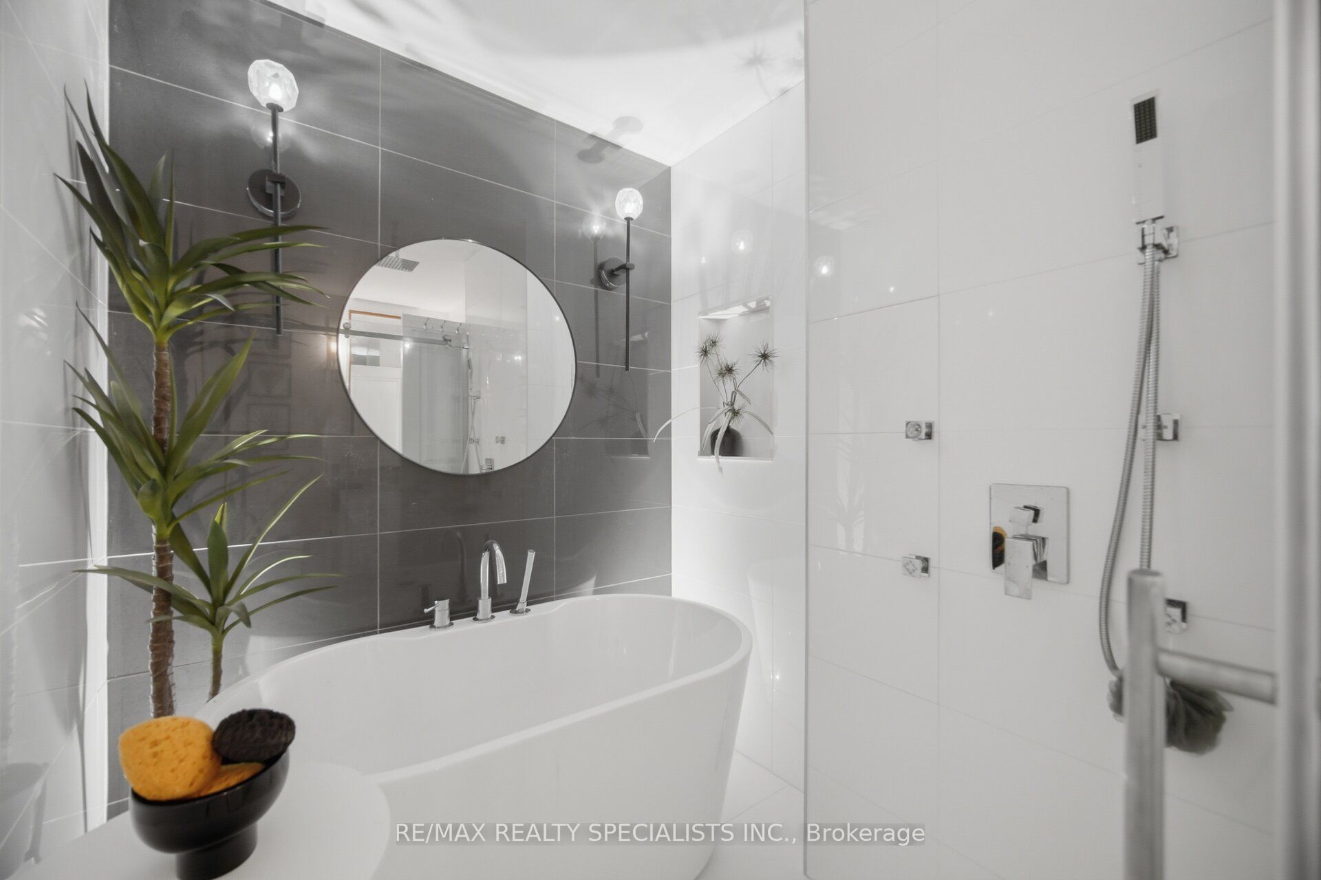 308 Mortimer Crescent Property Photo 19