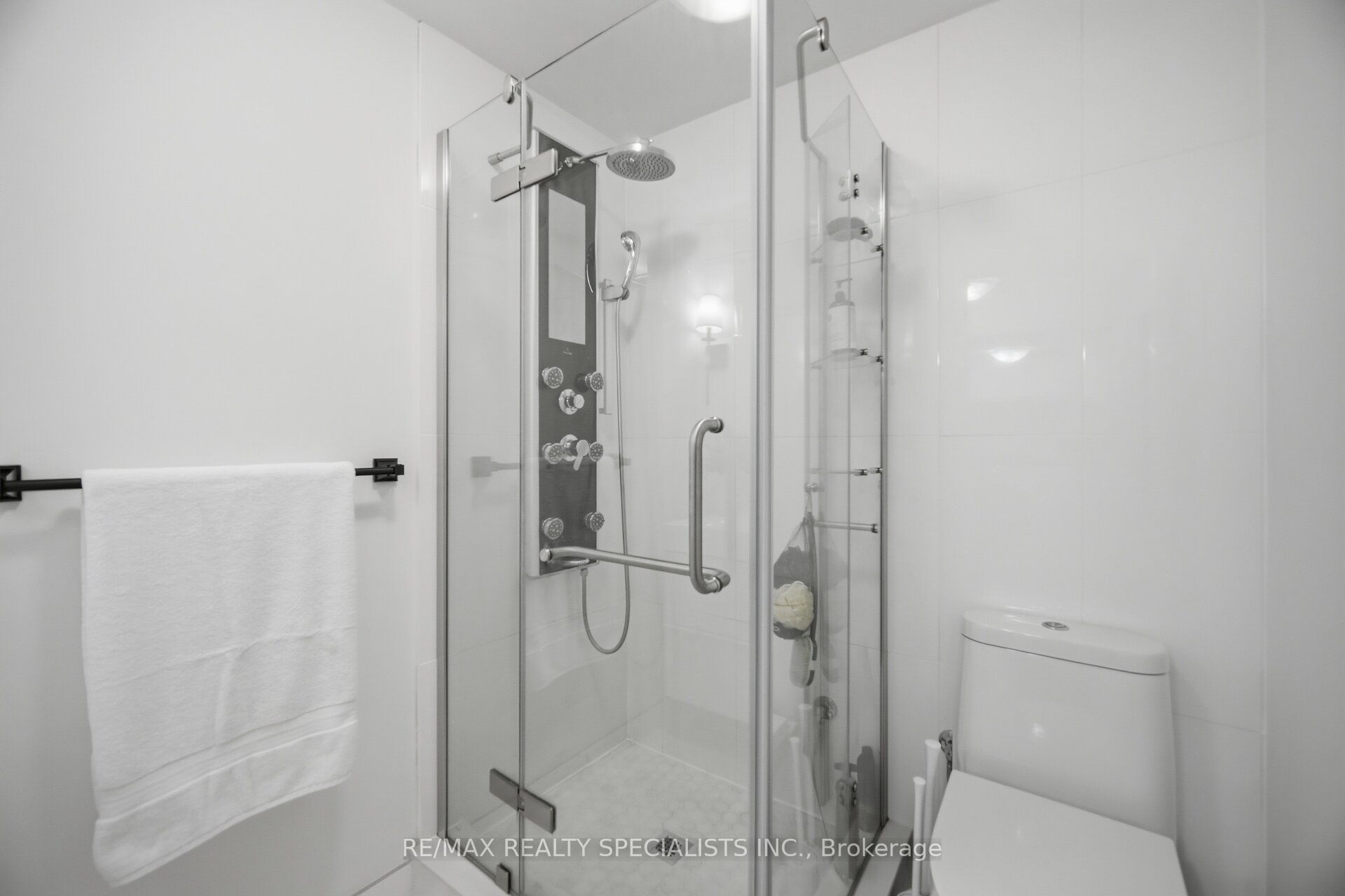 308 Mortimer Crescent Property Photo 23