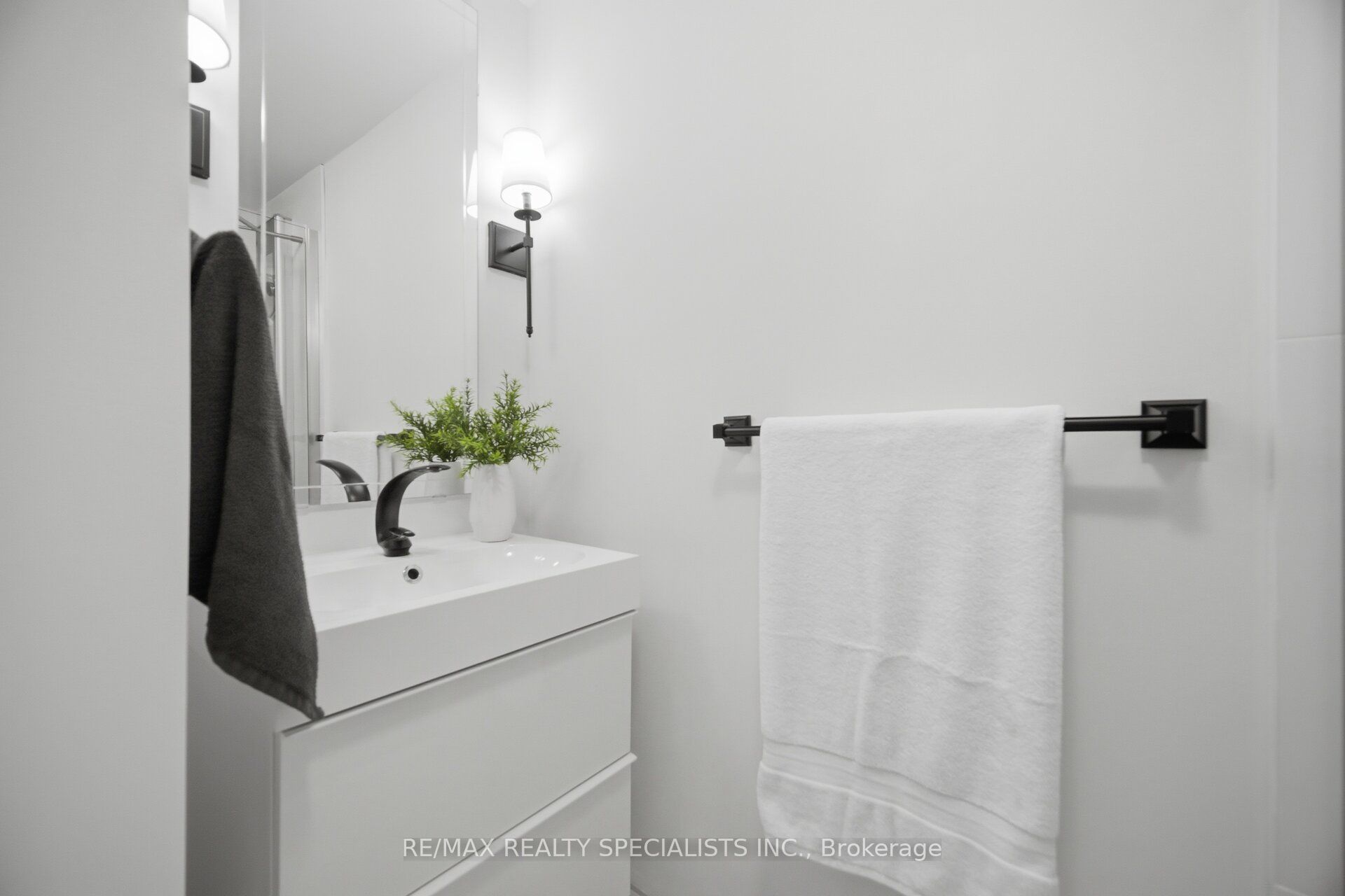 308 Mortimer Crescent Property Photo 24