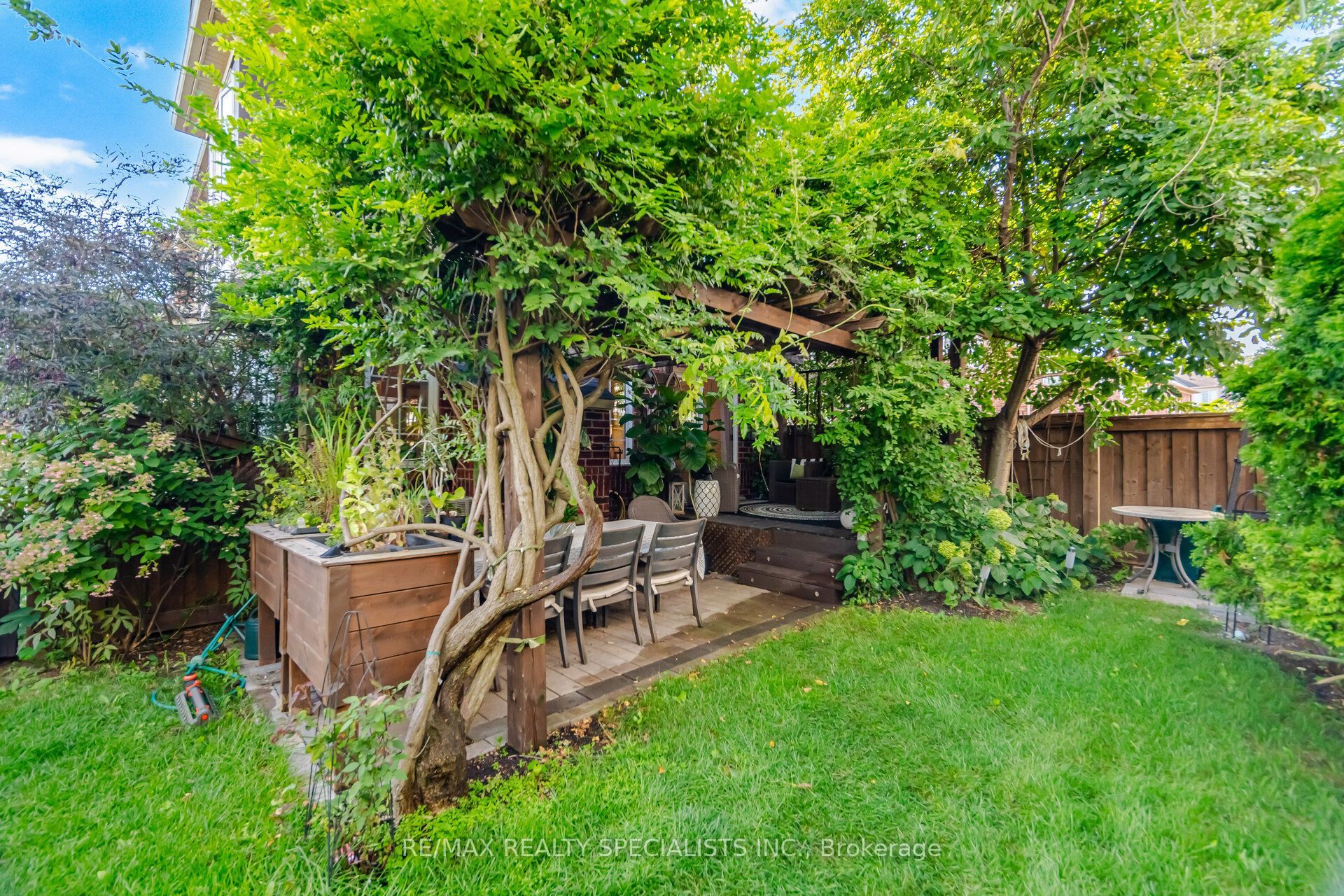 308 Mortimer Crescent Property Photo 28
