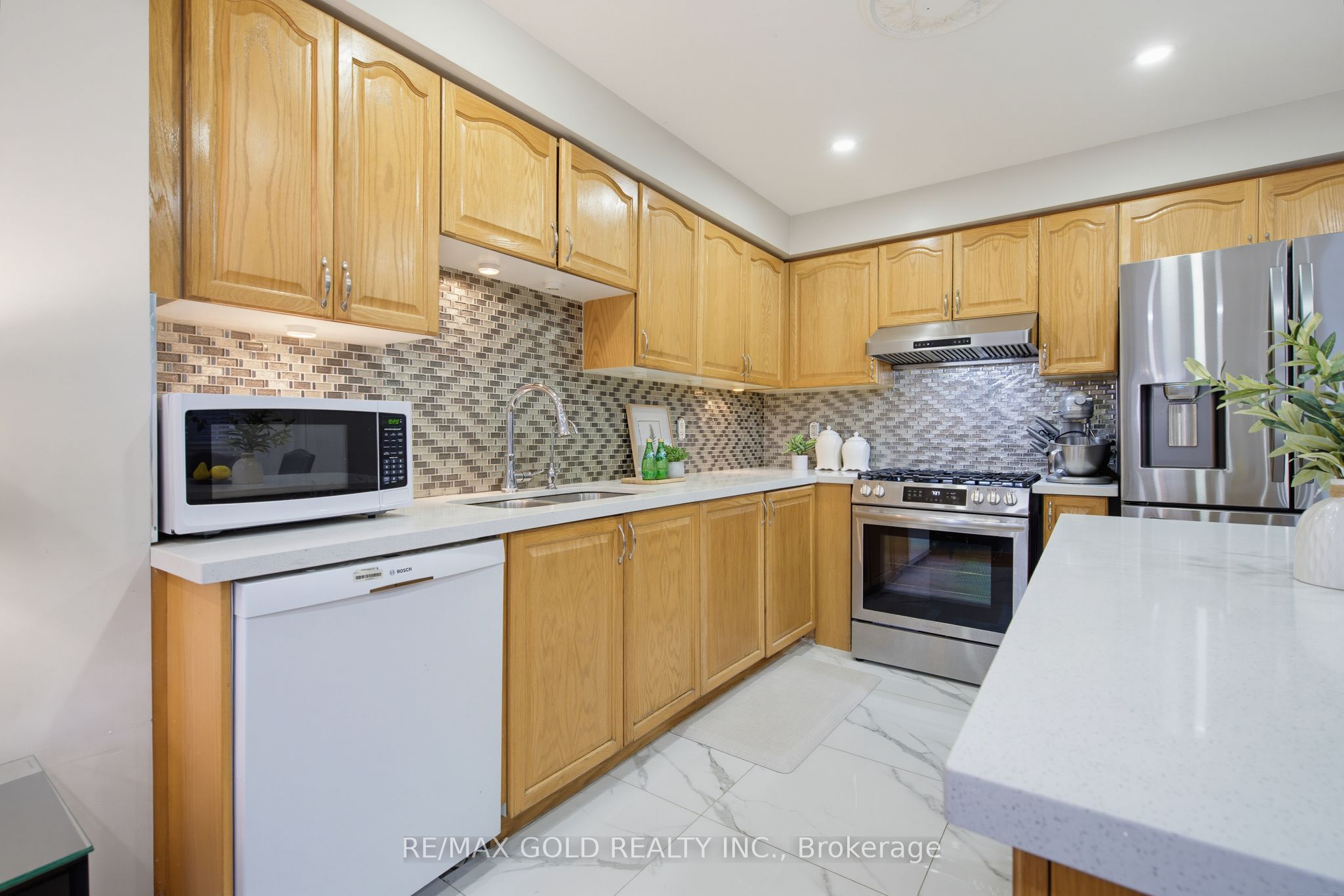 46 Sand Cherry Crescent Property Photo 11