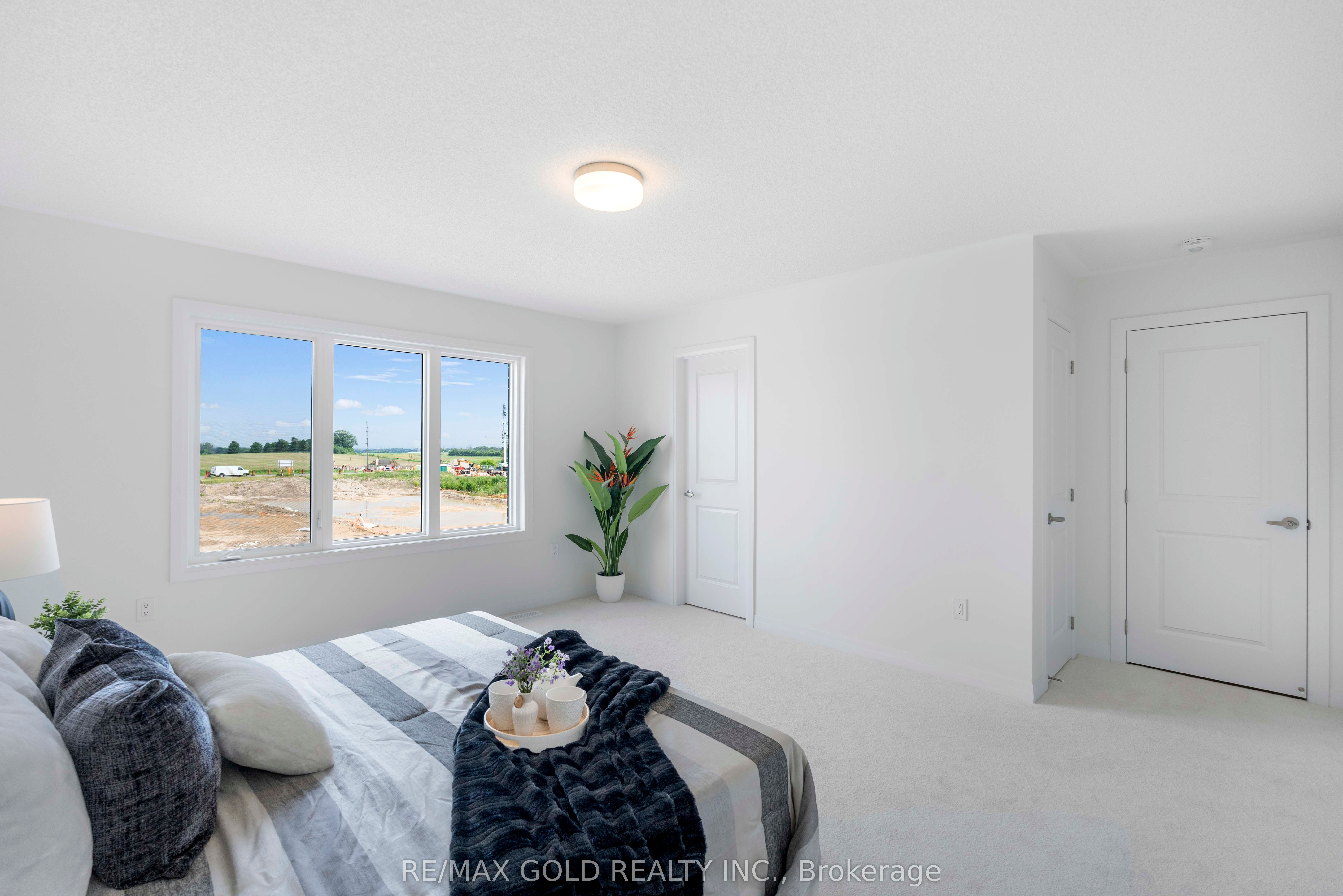 39 Timber Falls Drive Property Photo 17
