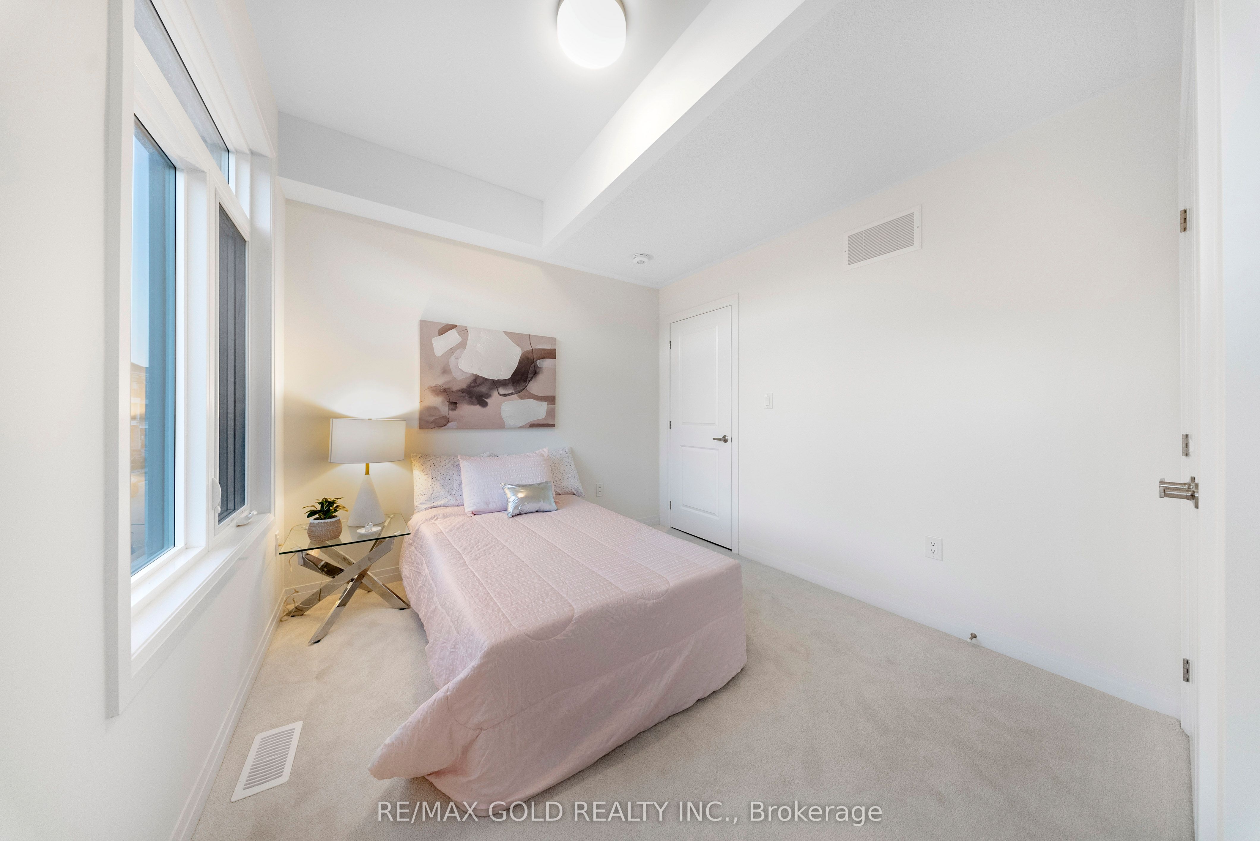 39 Timber Falls Drive Property Photo 28