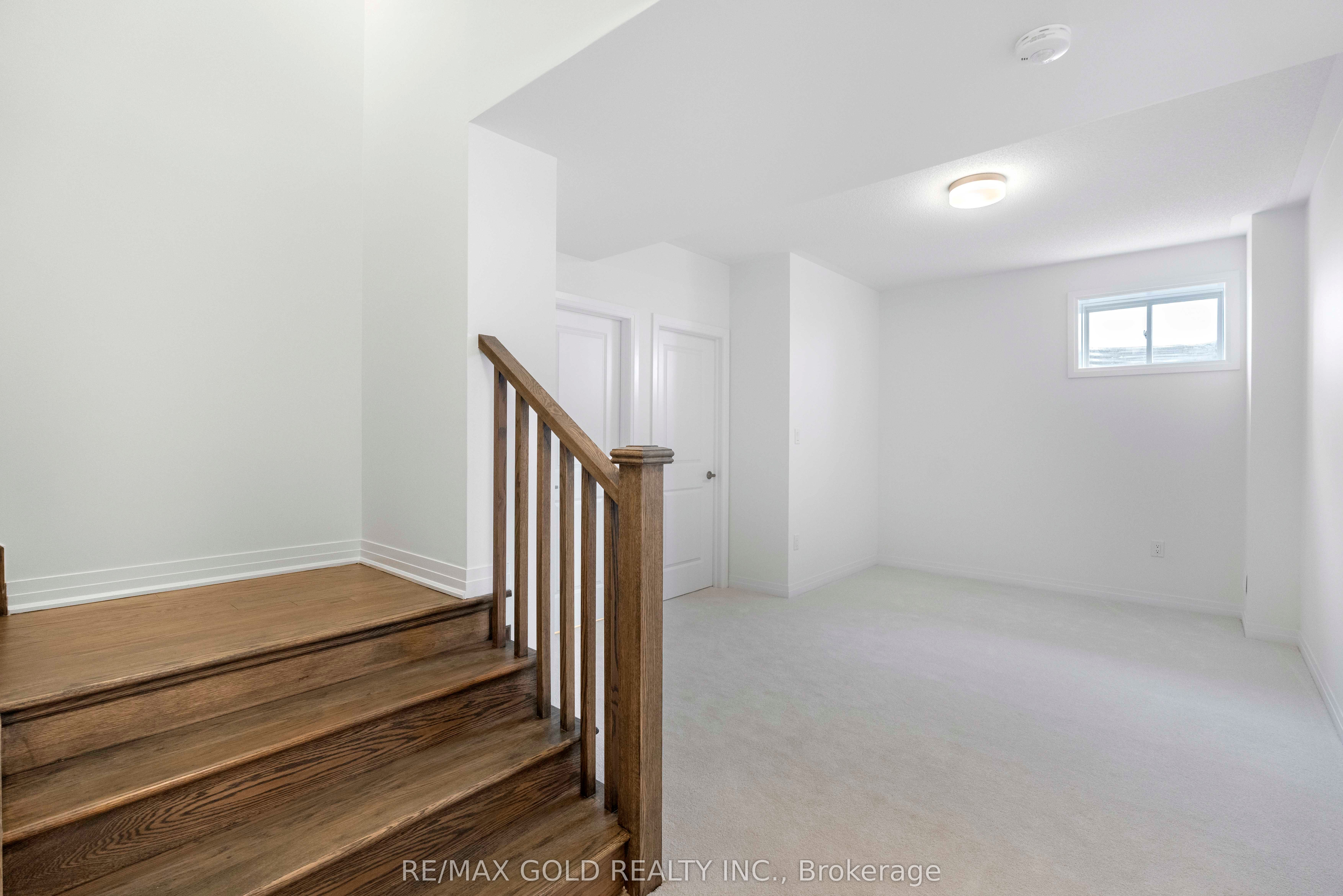 39 Timber Falls Drive Property Photo 36