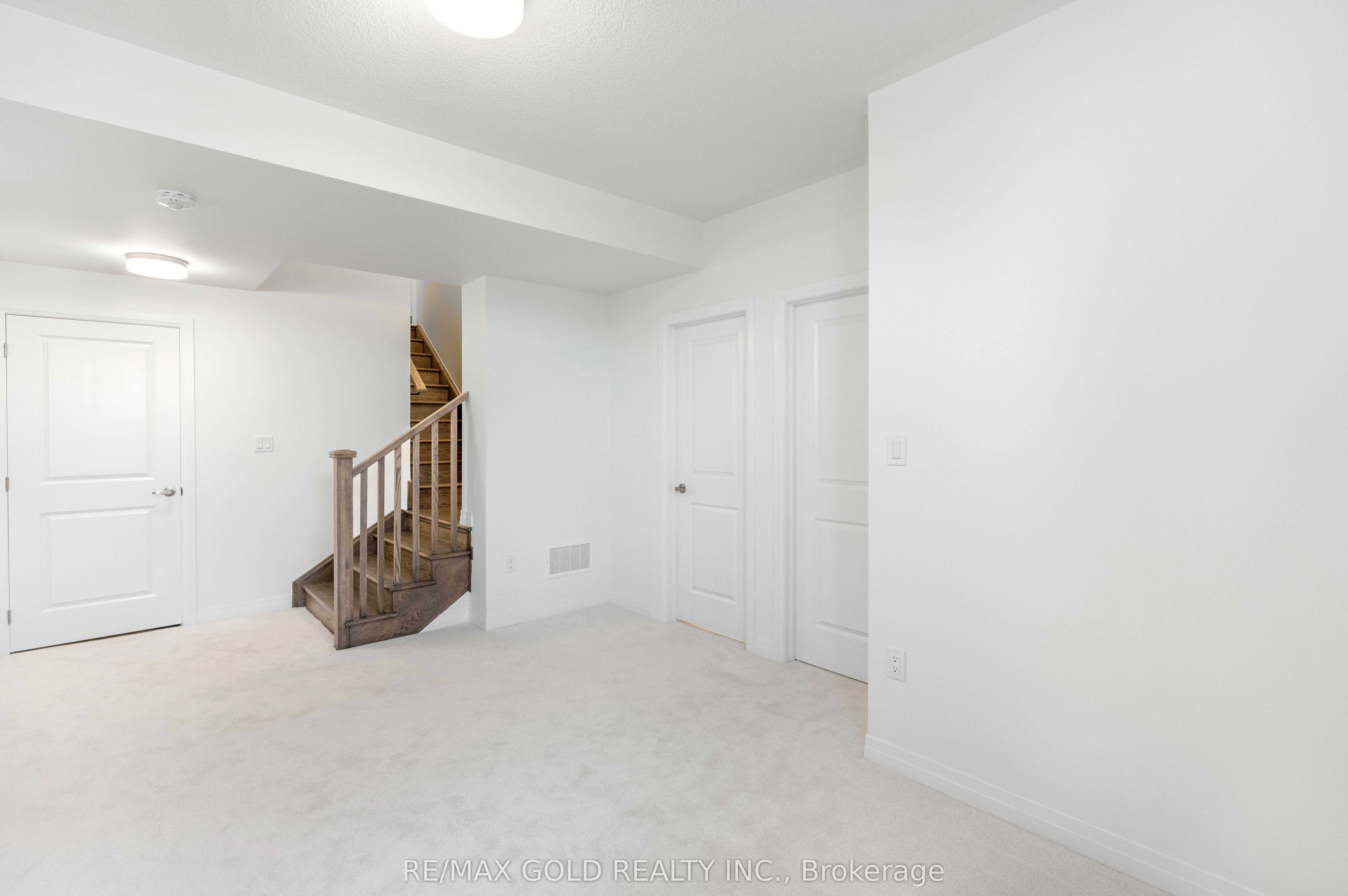 39 Timber Falls Drive Property Photo 37