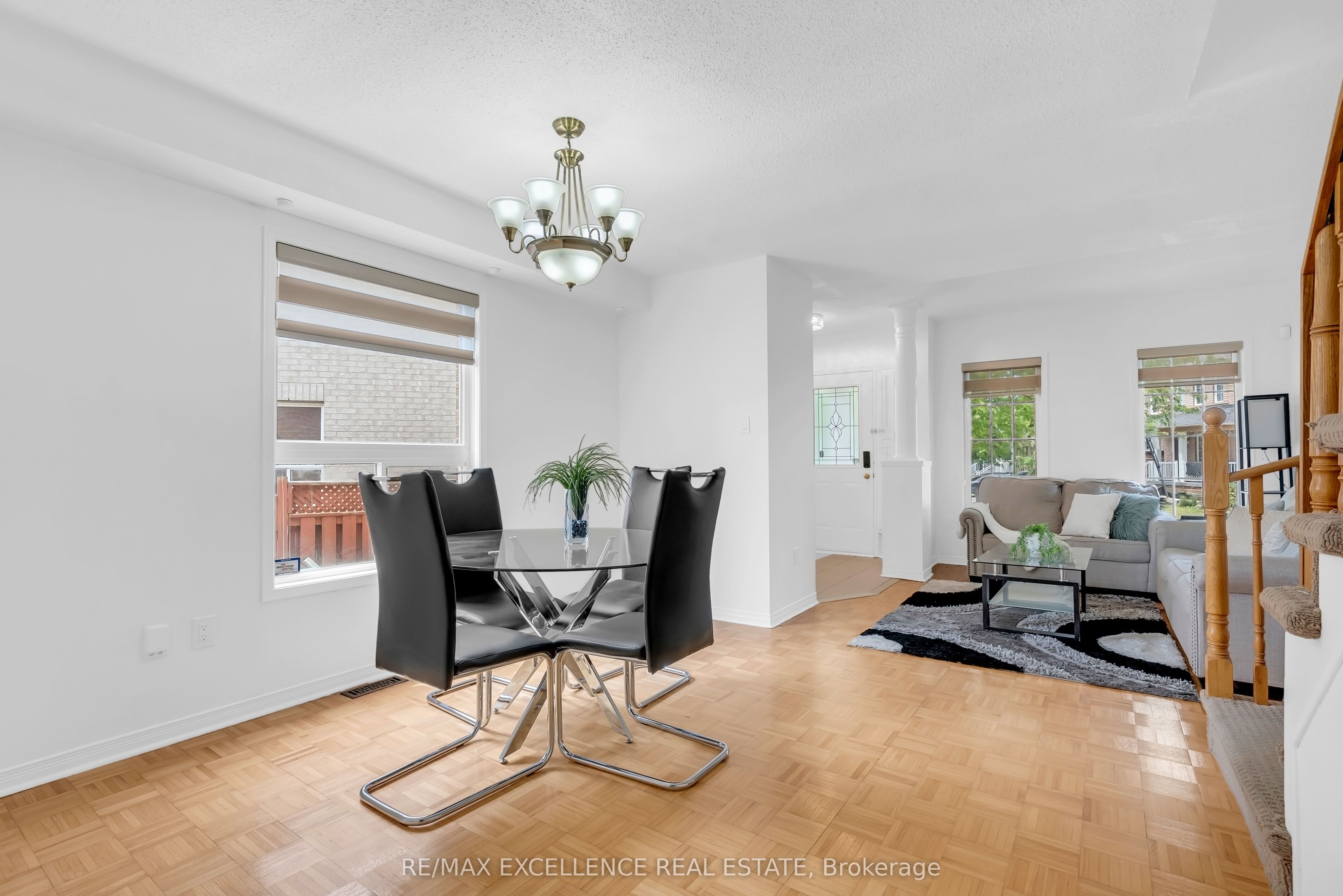 50 Jewel Crescent Property Photo 6