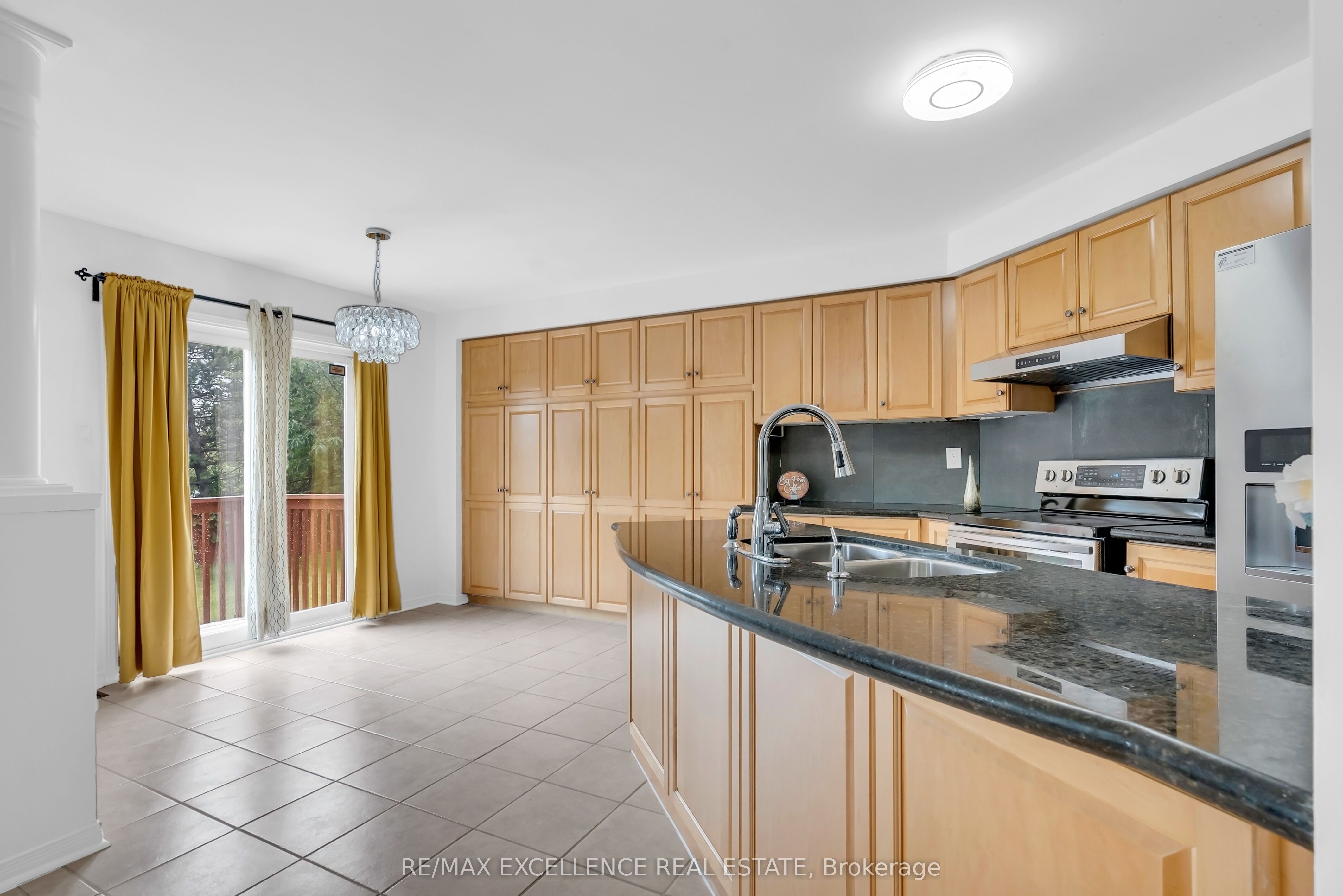 50 Jewel Crescent Property Photo 13
