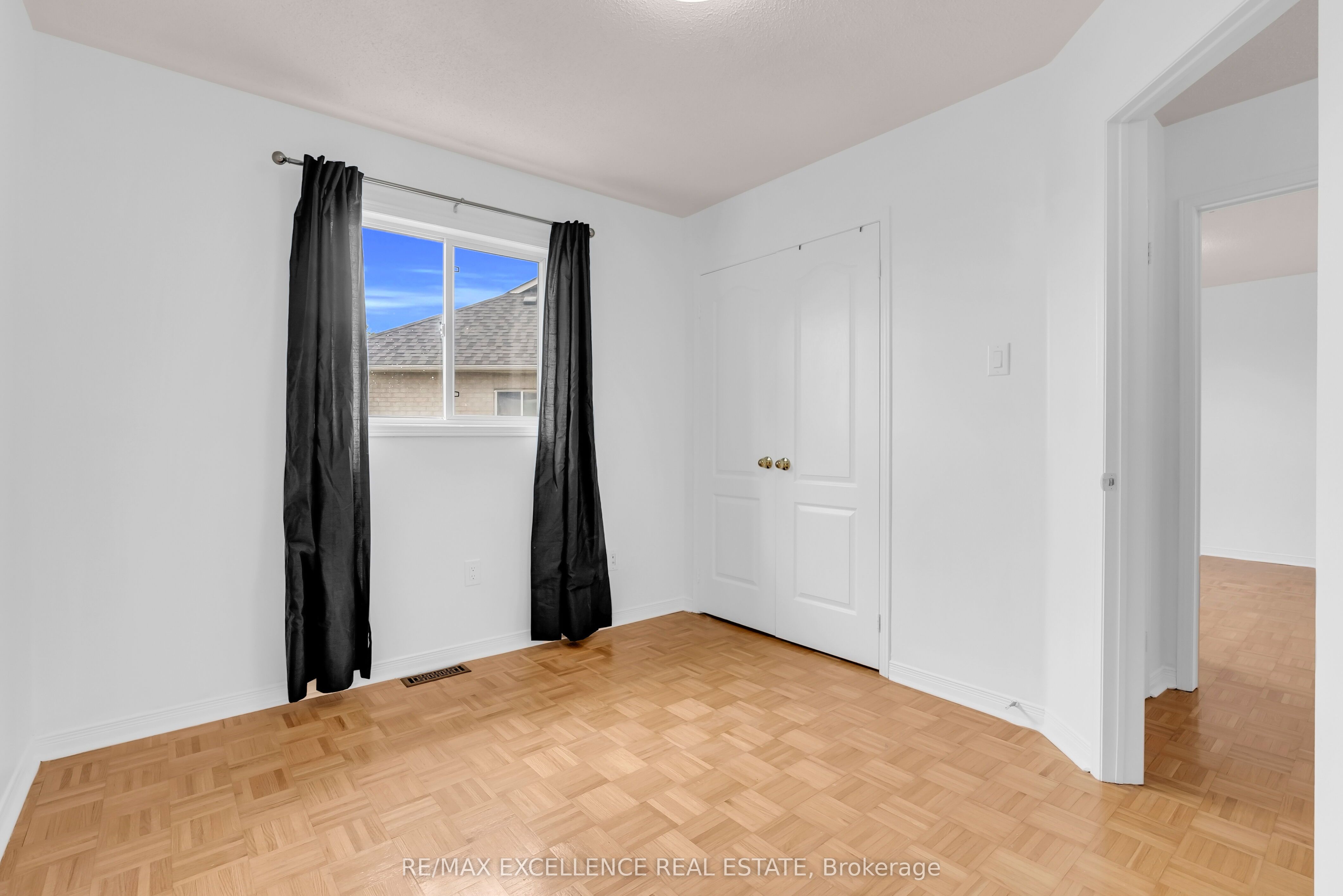 50 Jewel Crescent Property Photo 25