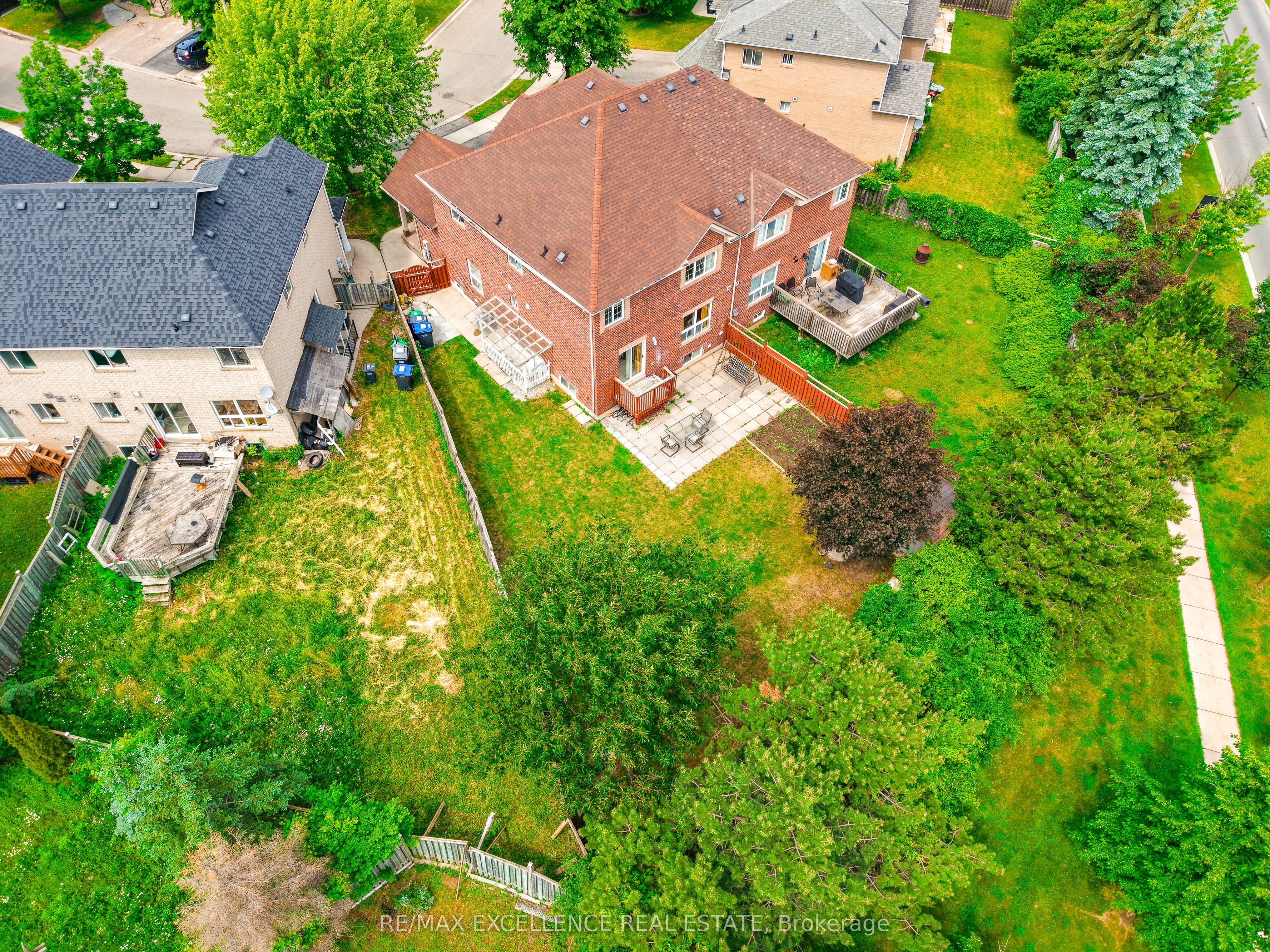 50 Jewel Crescent Property Photo 39
