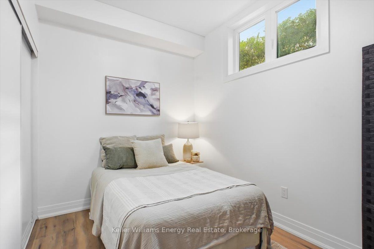 721 Lawrence Avenue W 65 Property Photo 17
