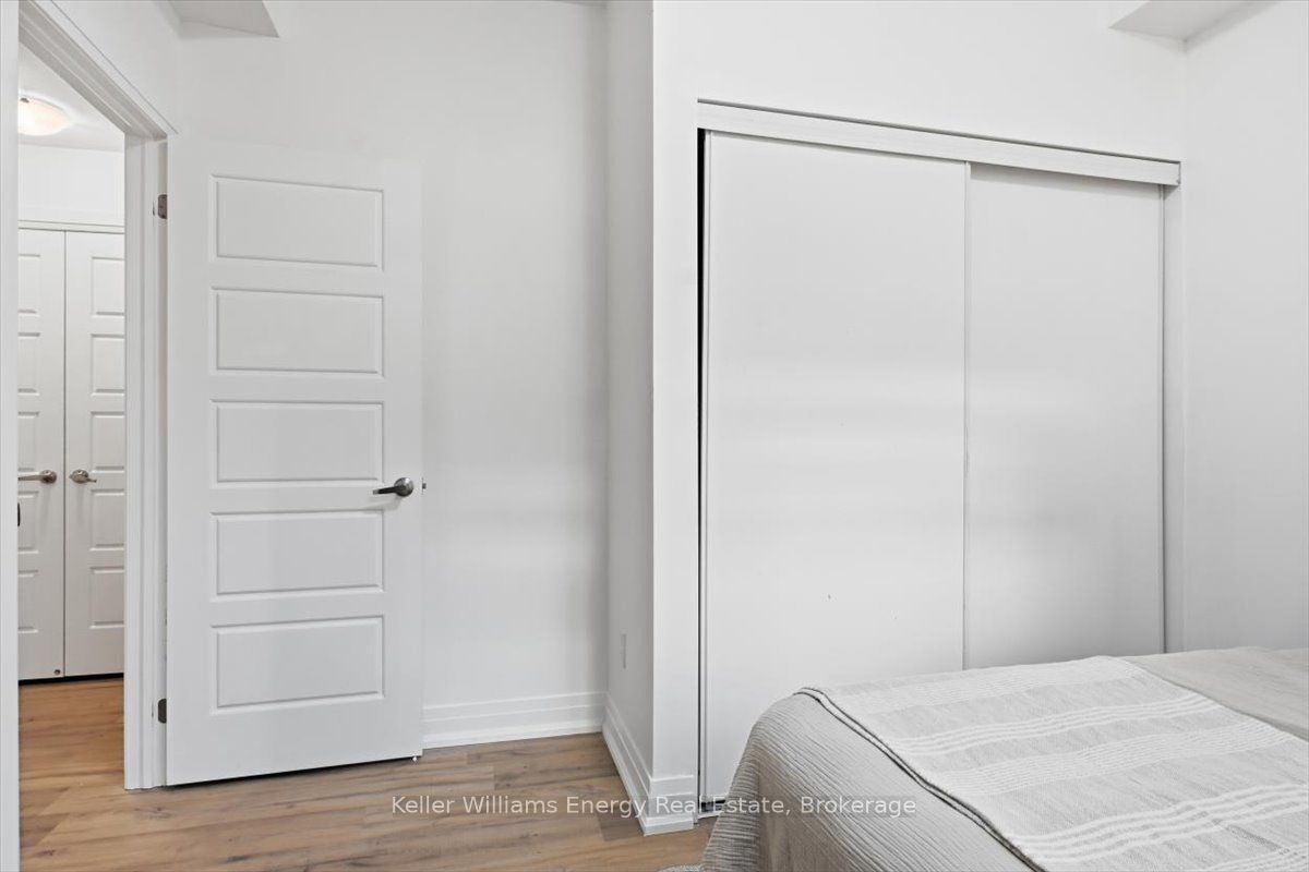 721 Lawrence Avenue W 65 Property Photo 19