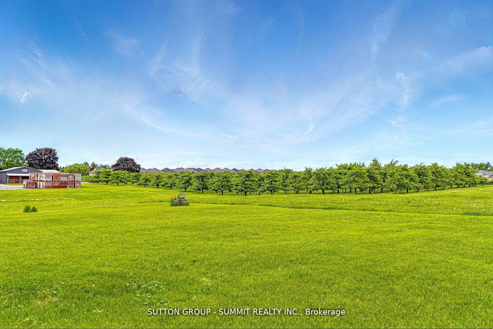 8555 Heritage Road Property Photo 7