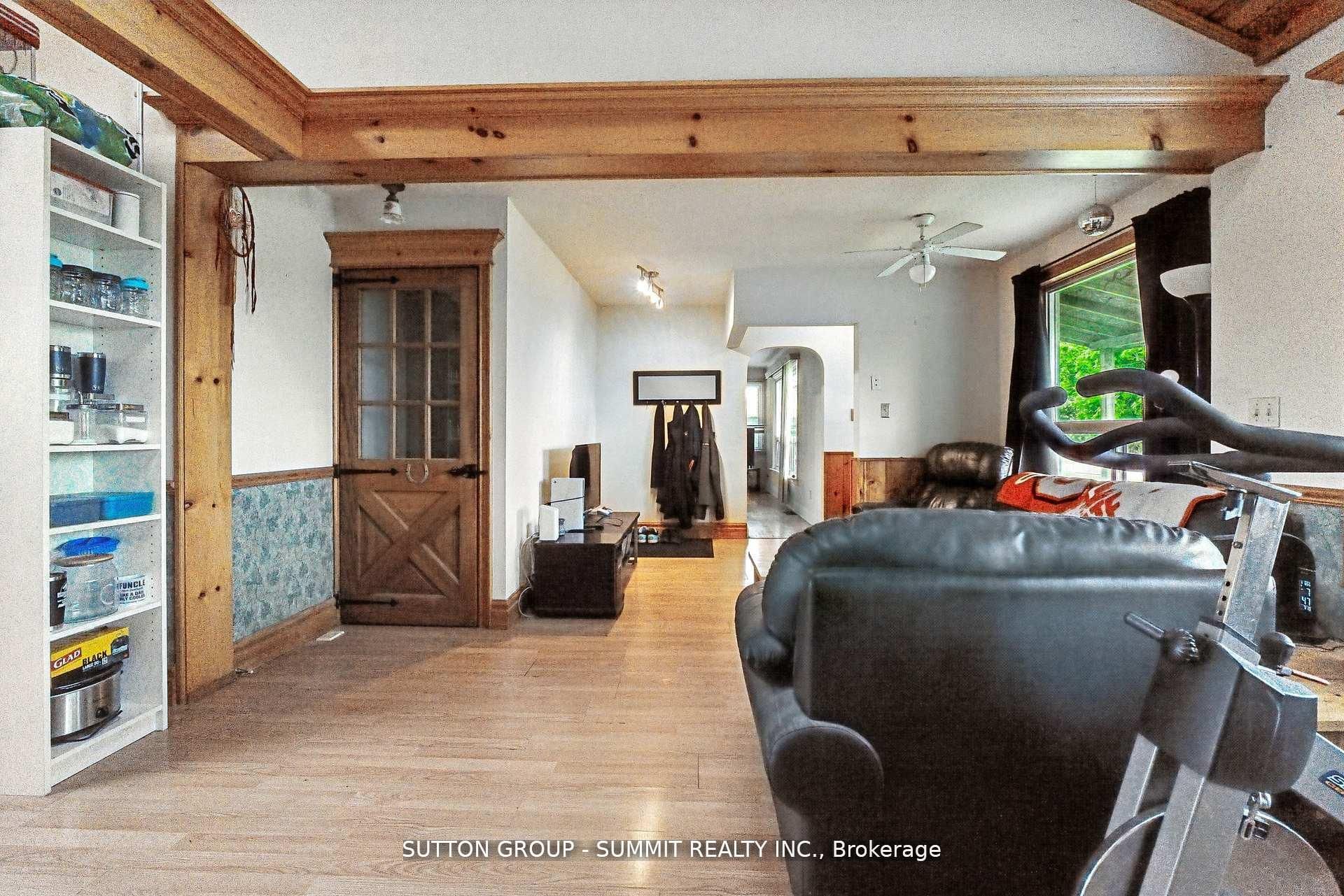 8555 Heritage Road Property Photo 8