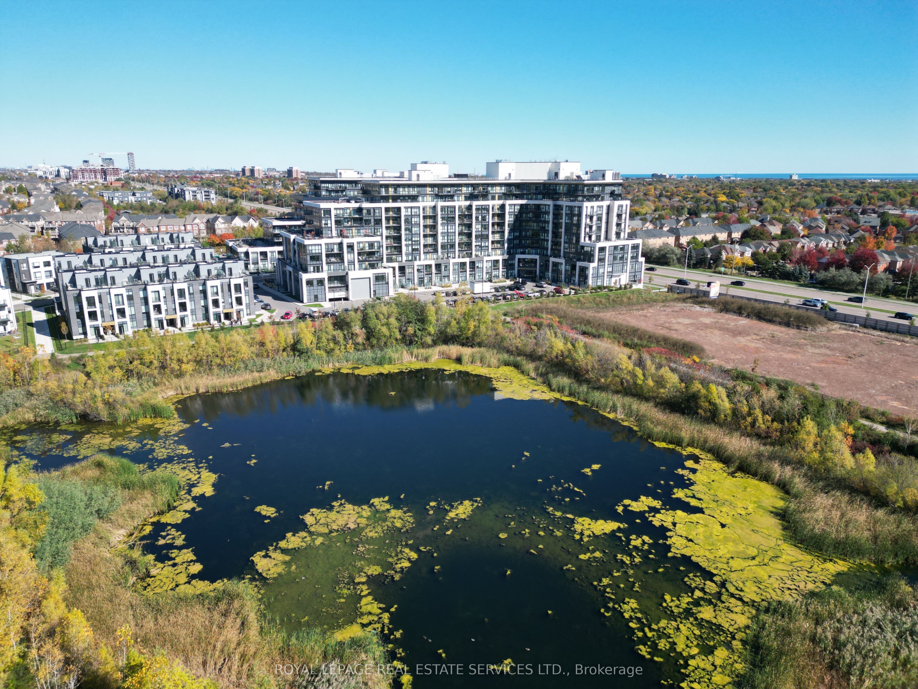 405 Dundas Street W 431 Property Photo 1