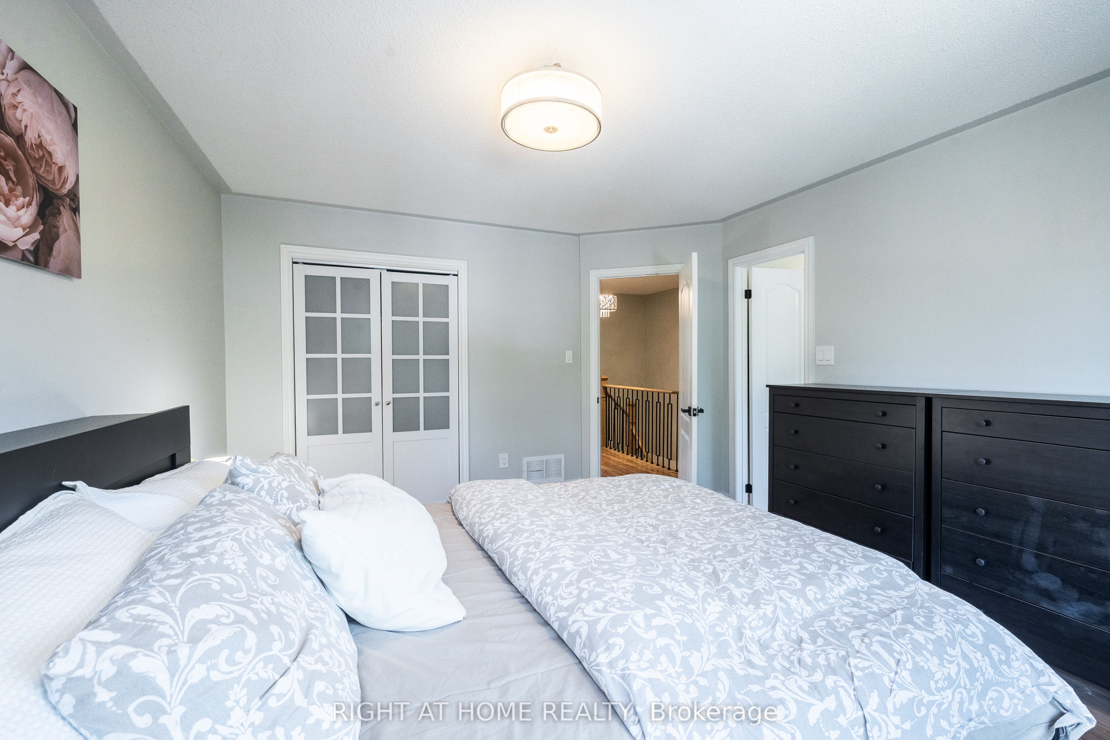 604 Lumberton Crescent Property Photo 18