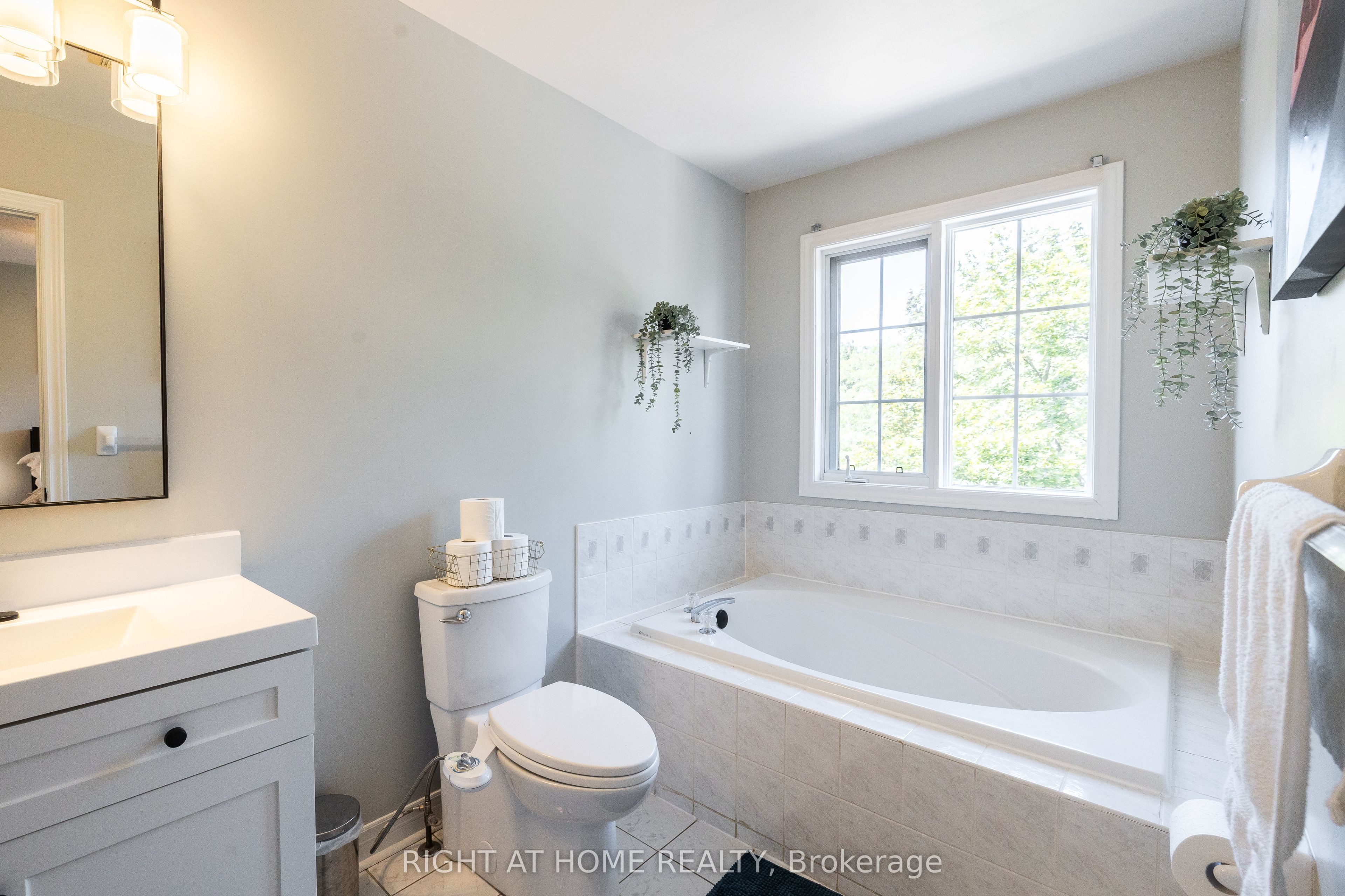 604 Lumberton Crescent Property Photo 19