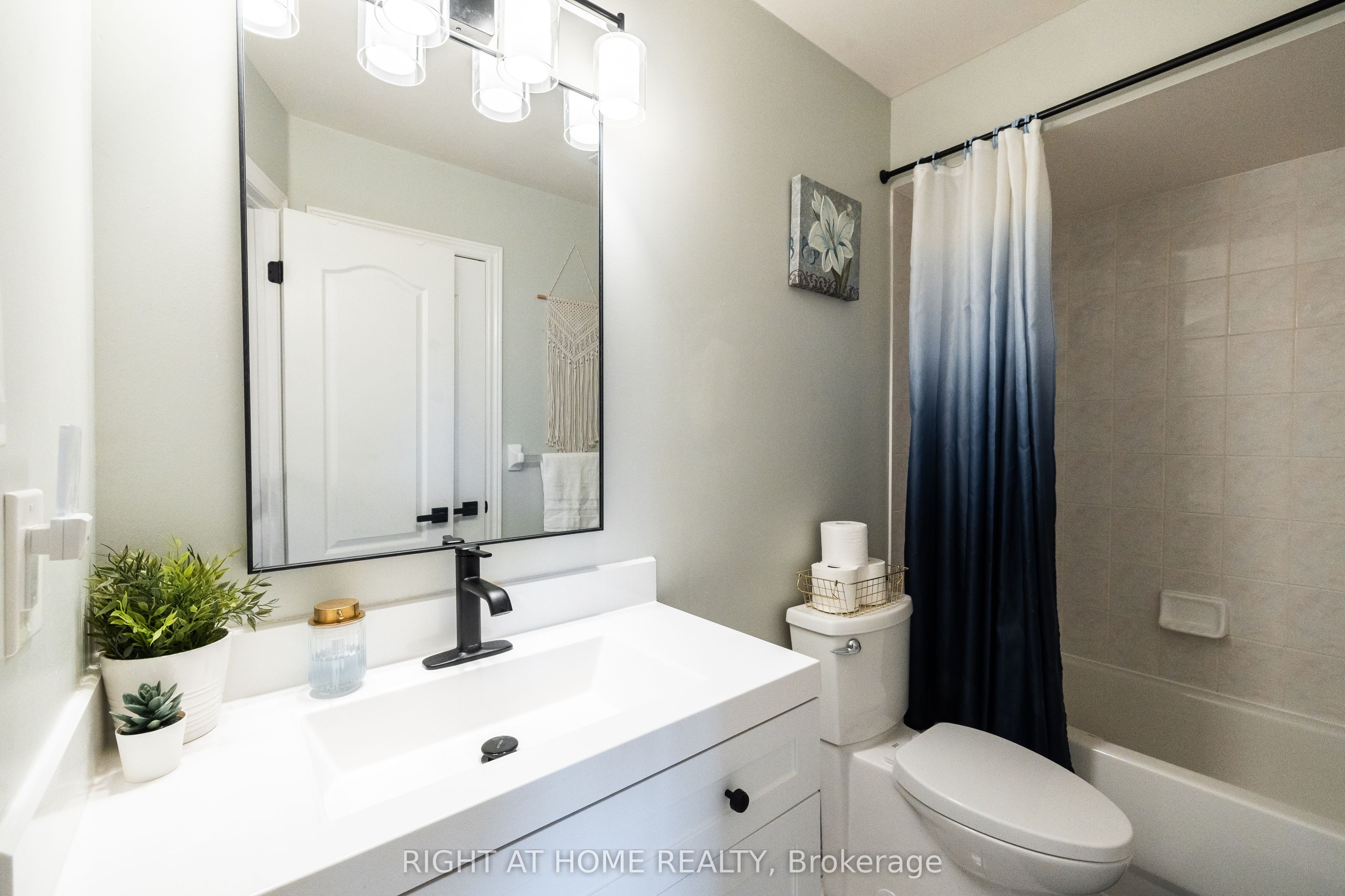 604 Lumberton Crescent Property Photo 23