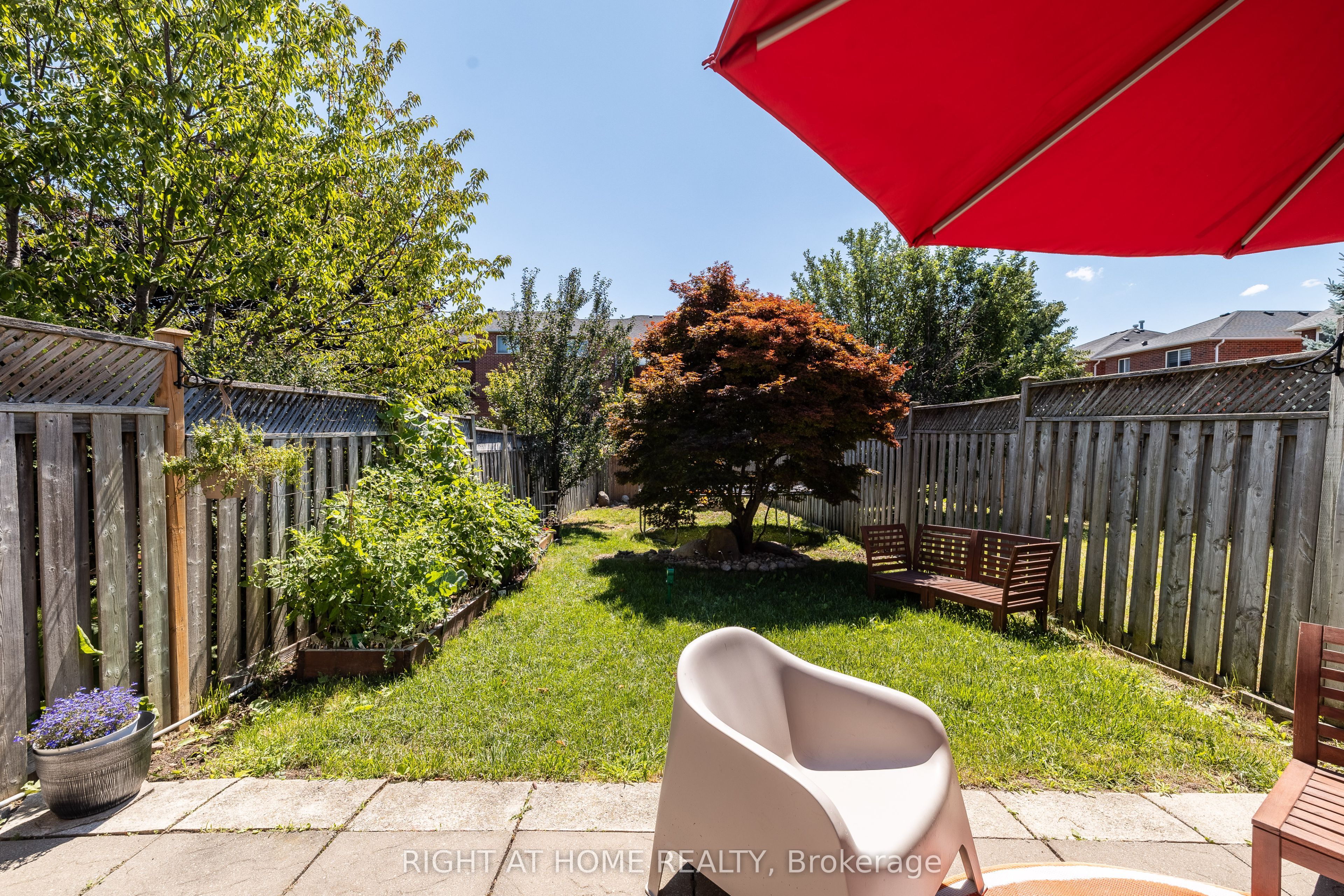 604 Lumberton Crescent Property Photo 30