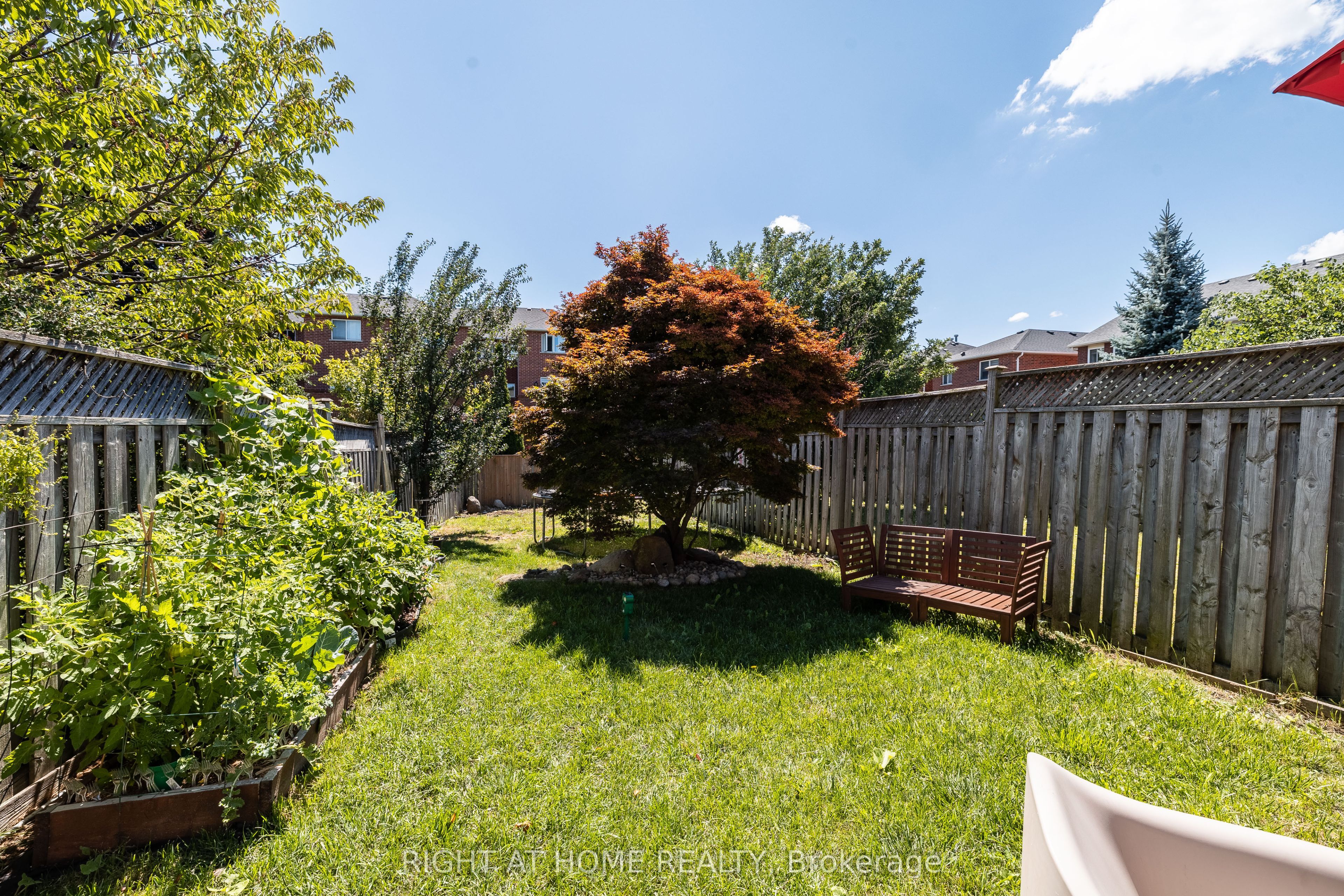604 Lumberton Crescent Property Photo 31