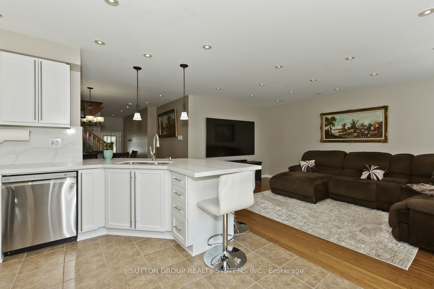 777 Shortreed Crescent Property Photo 12
