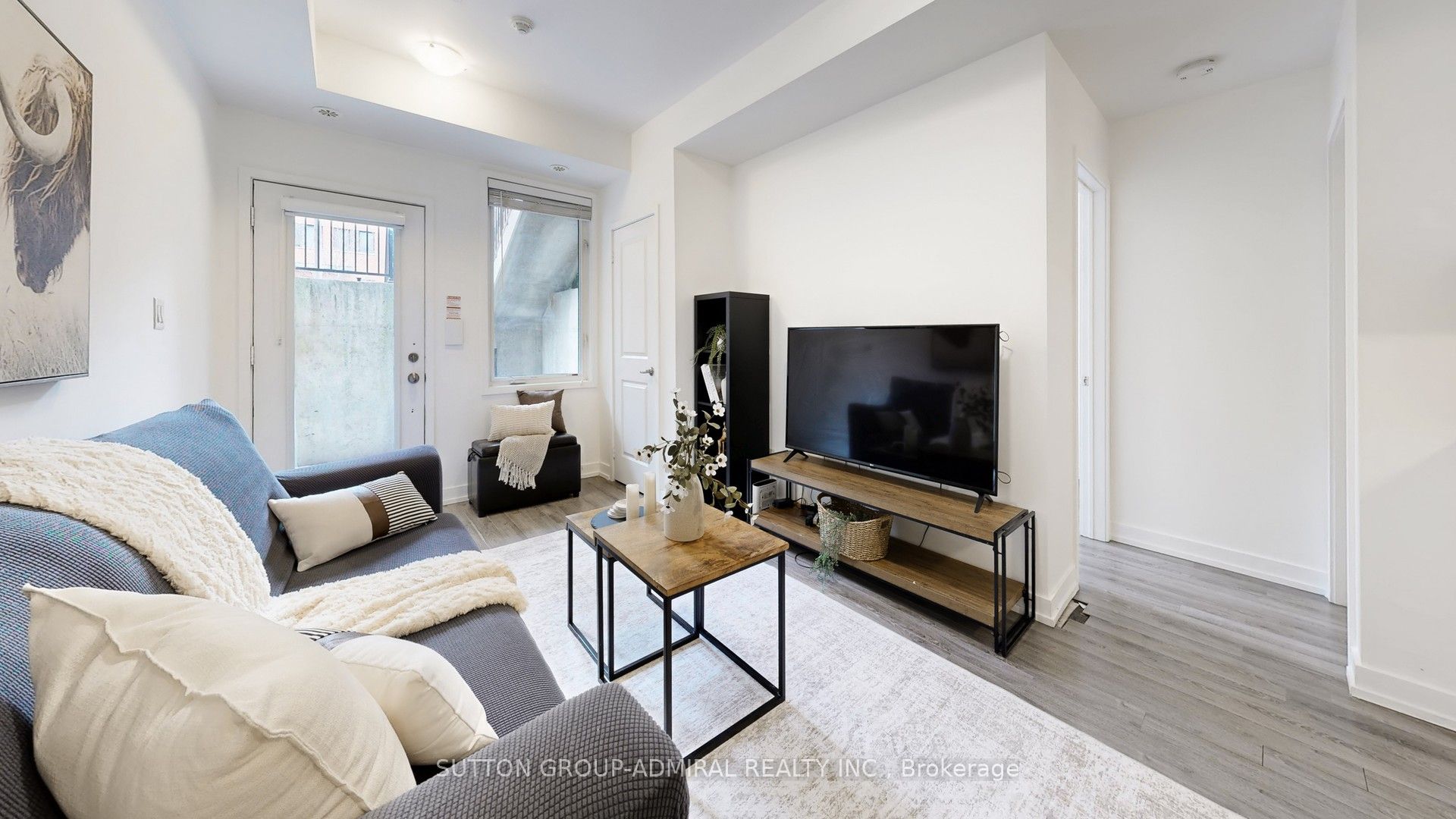 867 Wilson Avenue 1b Property Photo 1