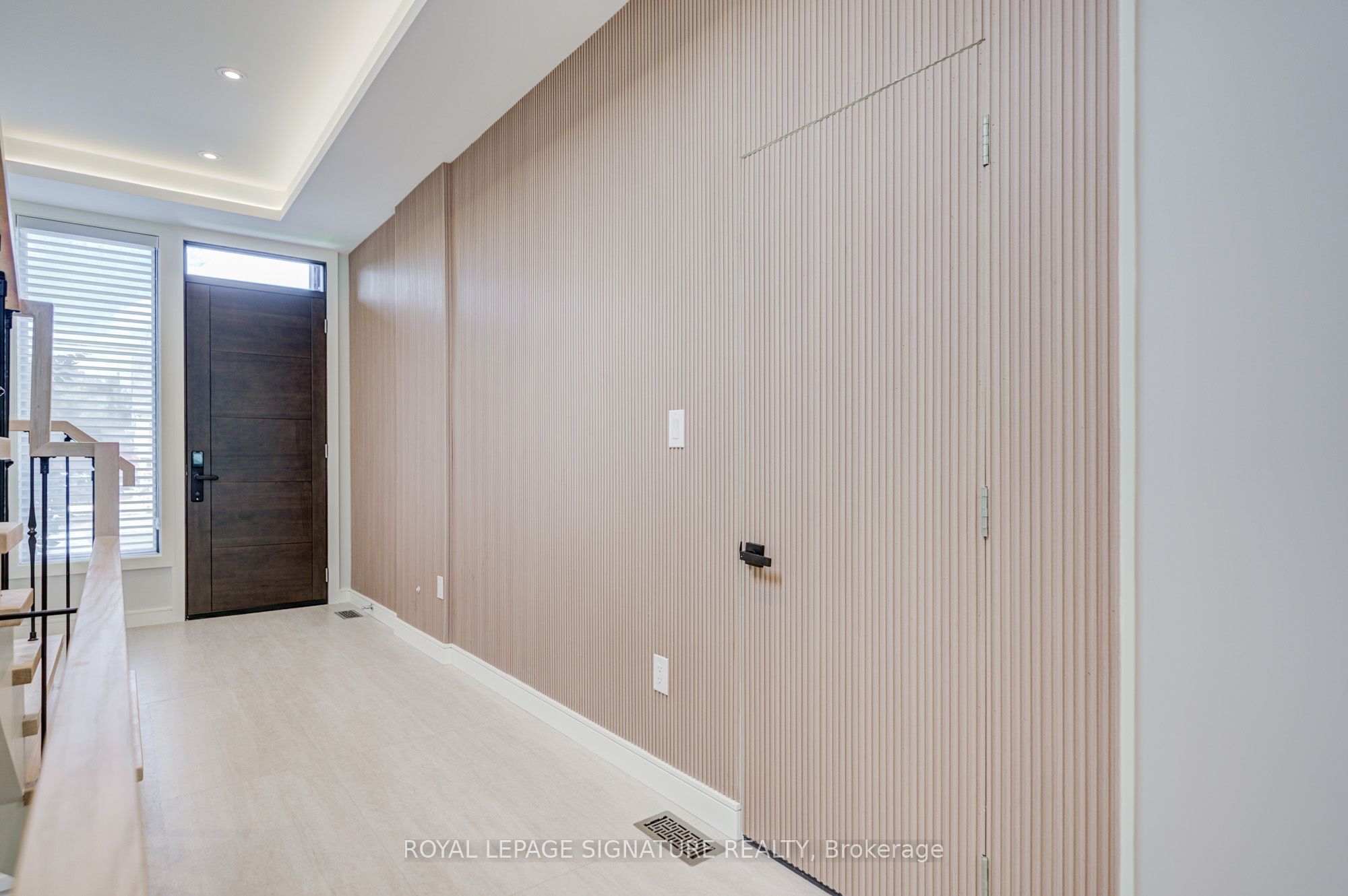 876 Atwater Avenue Property Photo 15