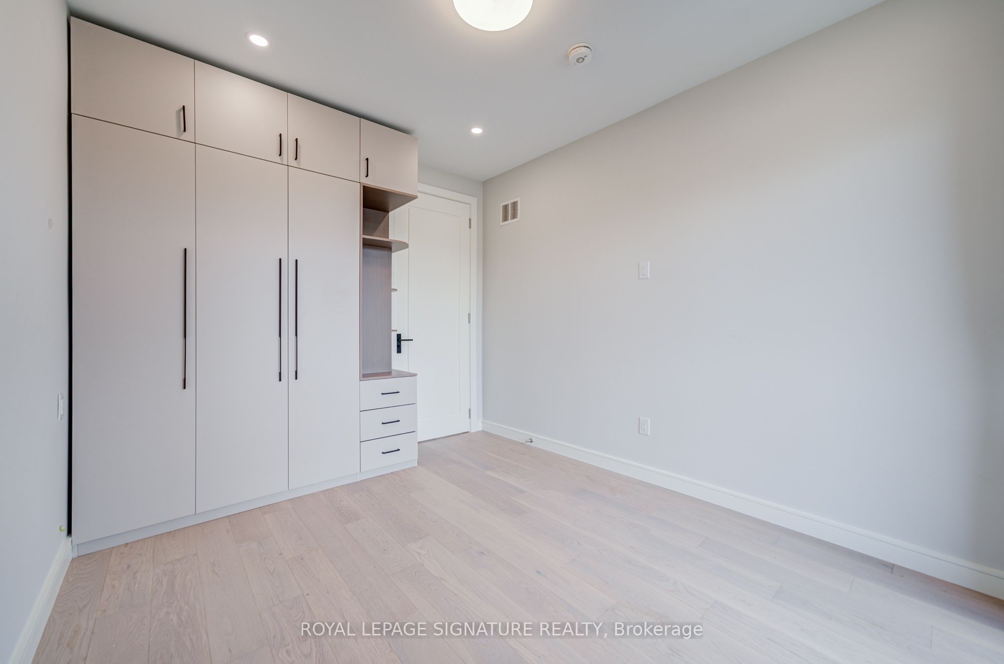 876 Atwater Avenue Property Photo 29