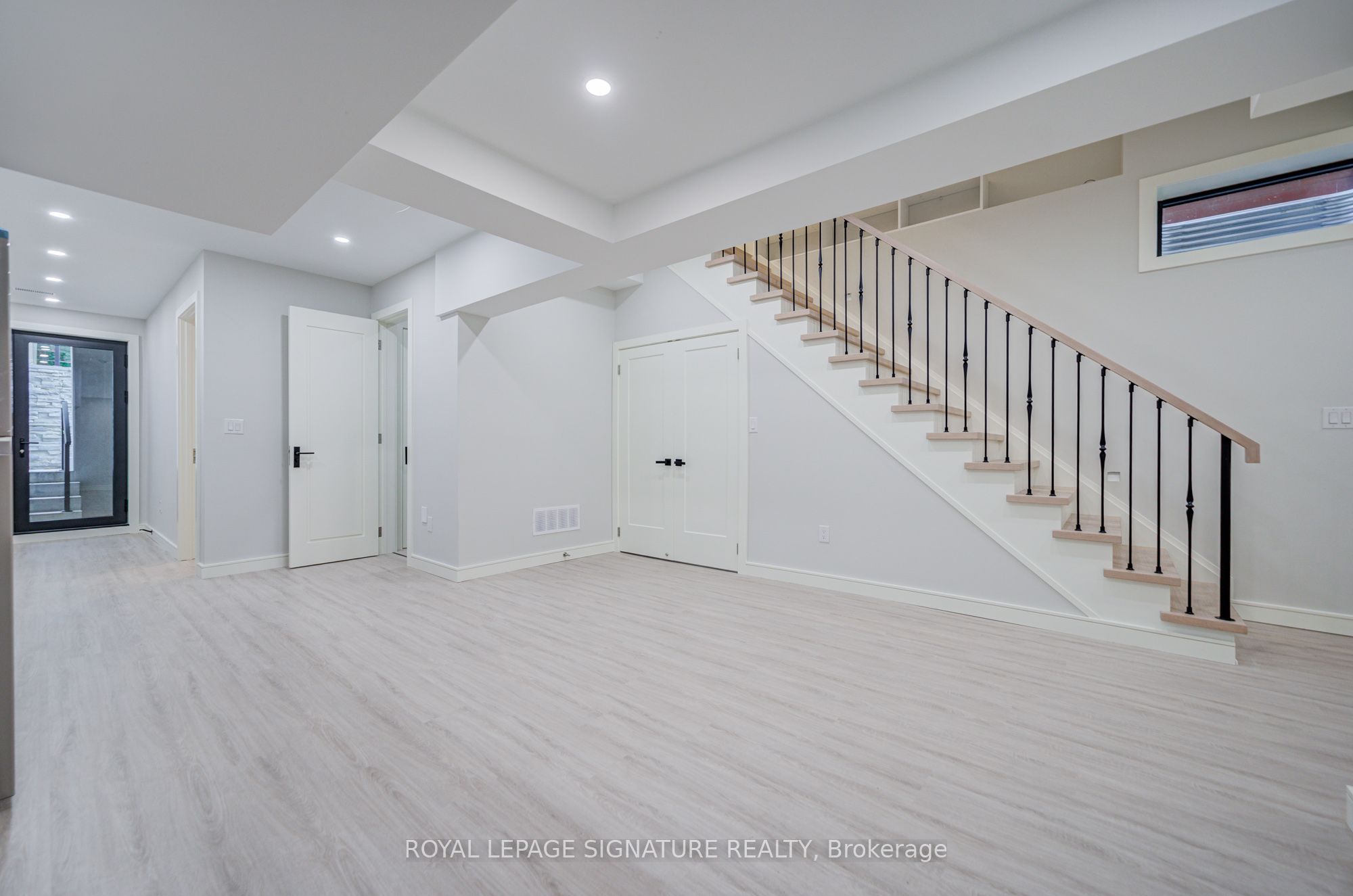 876 Atwater Avenue Property Photo 34