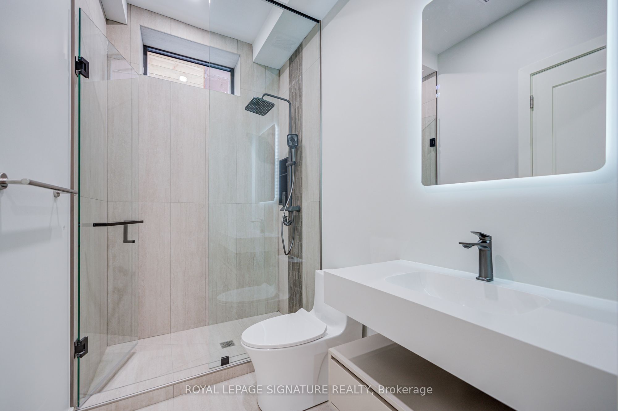 876 Atwater Avenue Property Photo 37