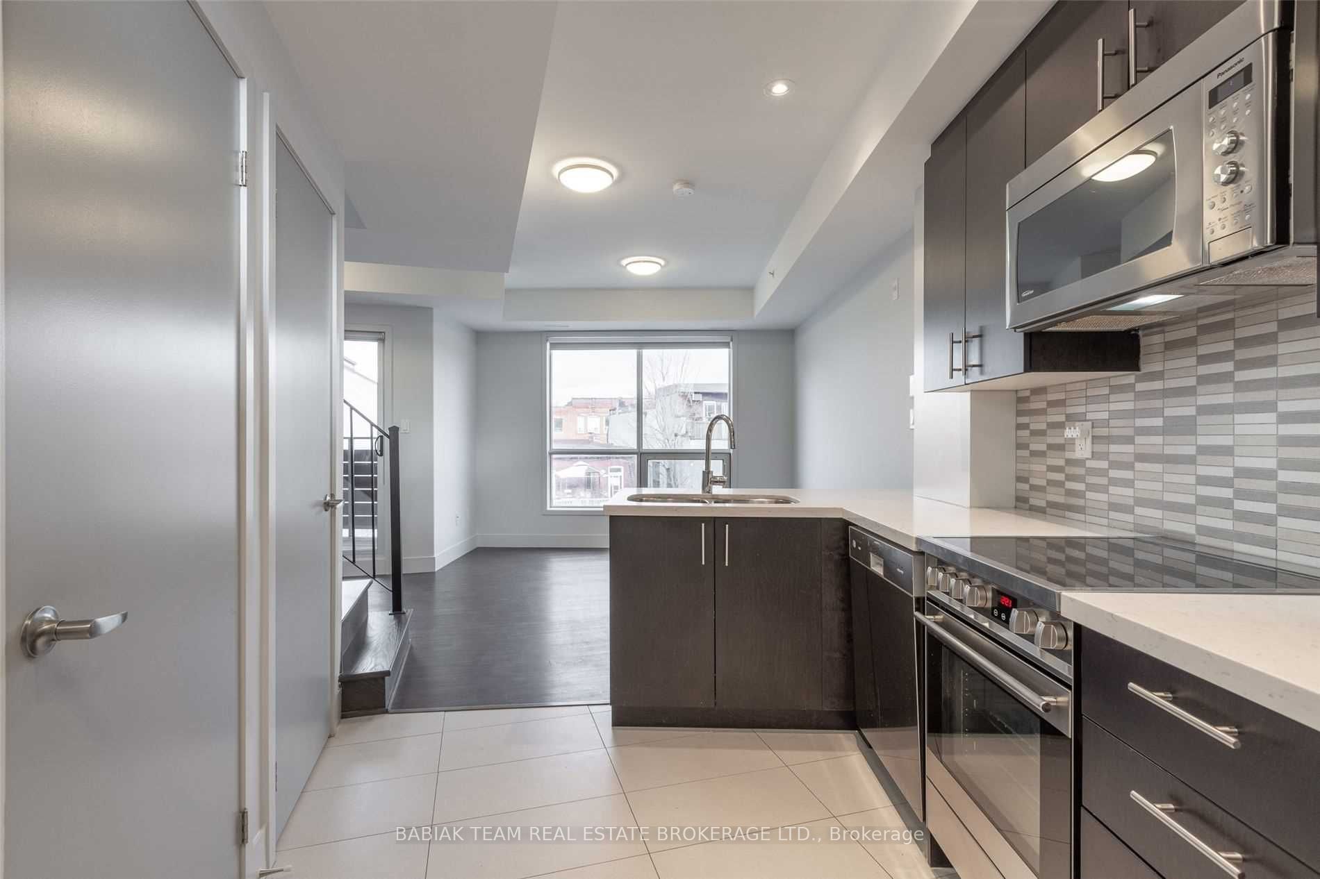 332 High Park Avenue 303 Property Photo 2