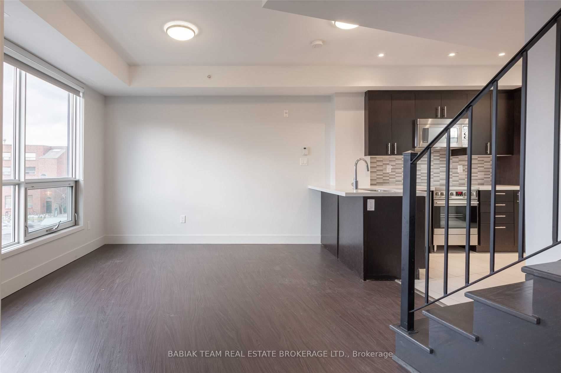 332 High Park Avenue 303 Property Photo 6