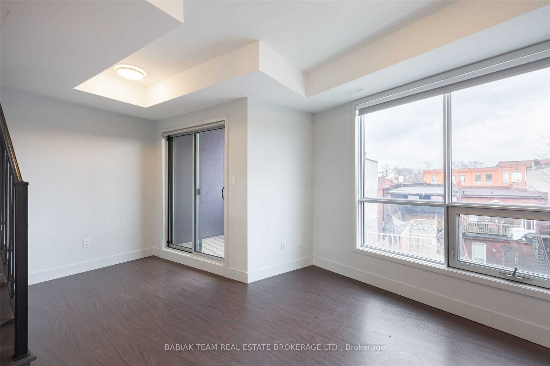 332 High Park Avenue 303 Property Photo 8