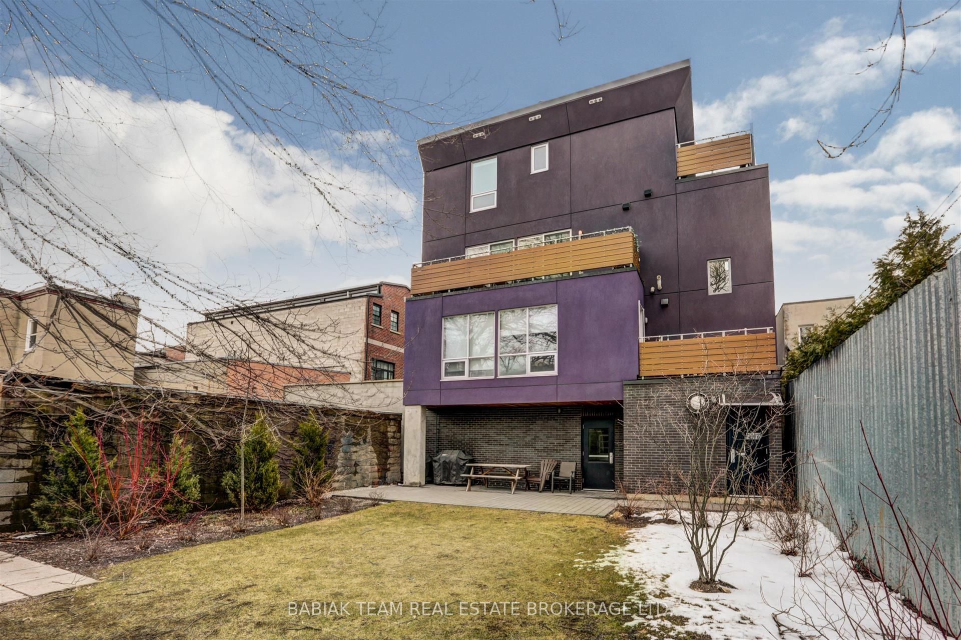 332 High Park Avenue 303 Property Photo 21