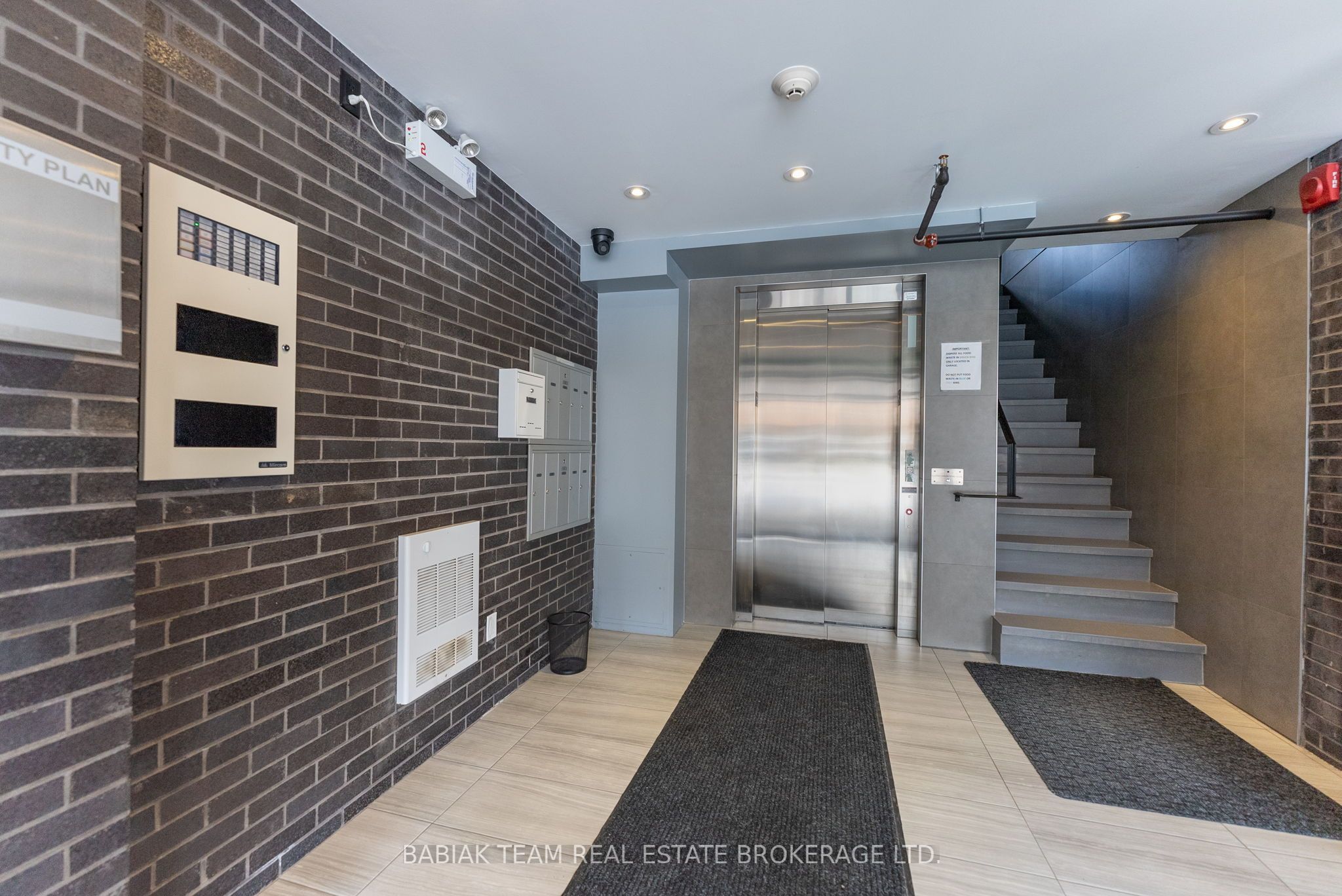 332 High Park Avenue 303 Property Photo 24