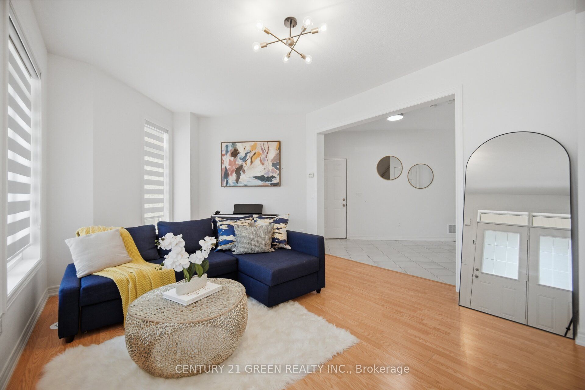 537 Dundas Street E Property Photo 2
