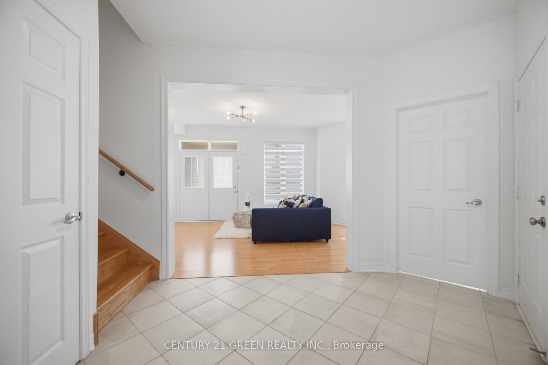 537 Dundas Street E Property Photo 5